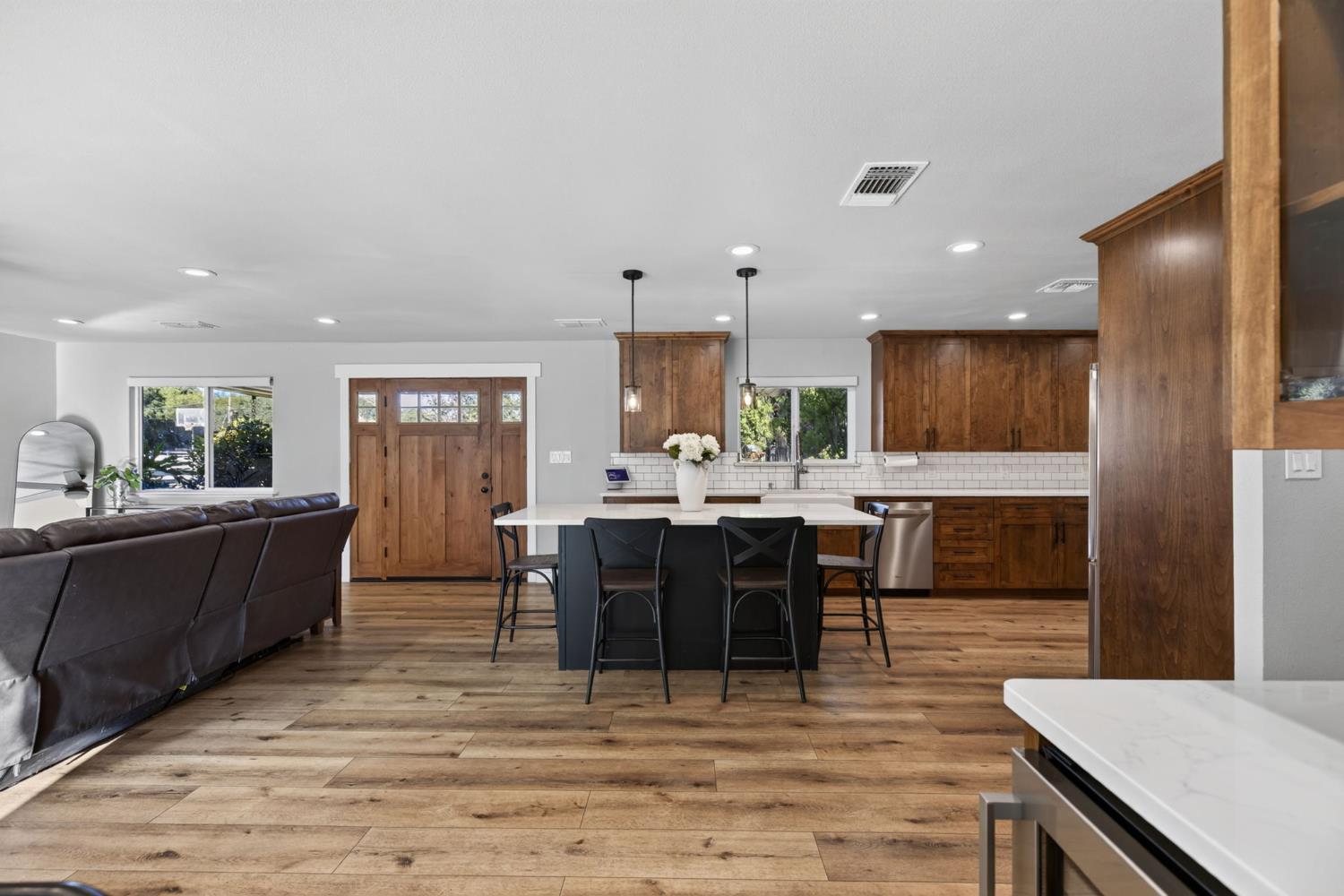 3252 Old Orchard Lane