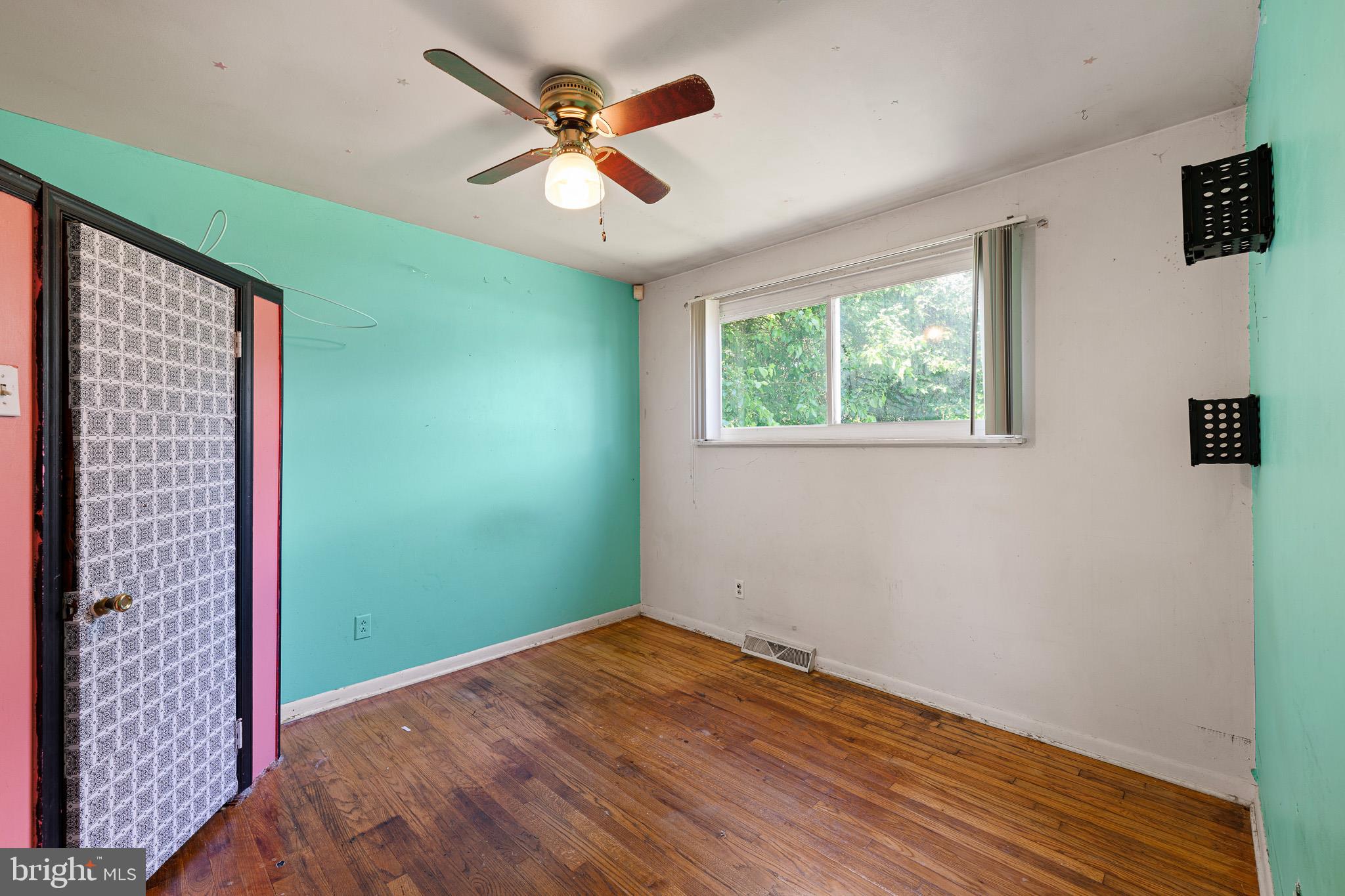 1221 GARFIELD DRIVE