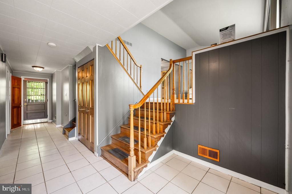 2107 Westminster Dr