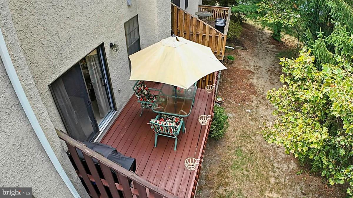1402 Redwood Ct #57