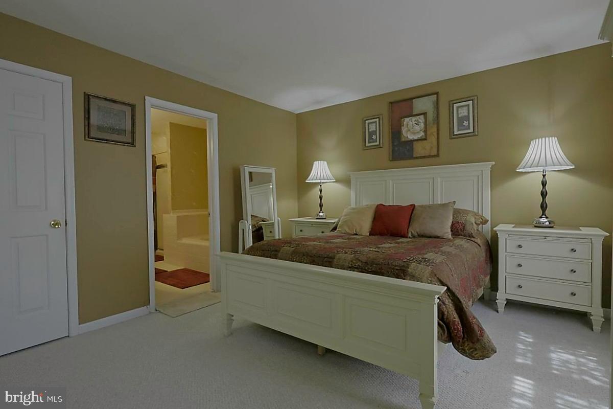 1402 Redwood Ct #57