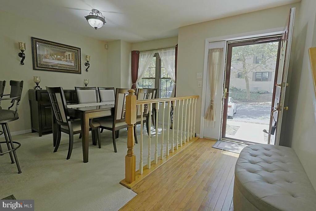 1402 Redwood Ct #57