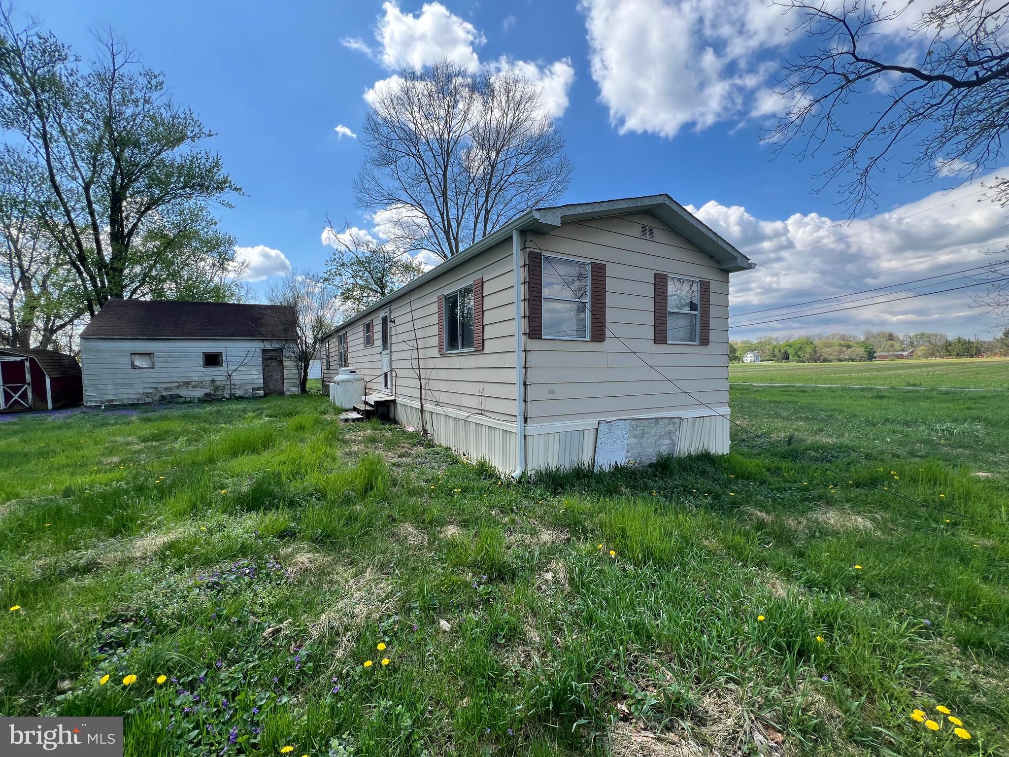 2318 ROCKVALE ROAD