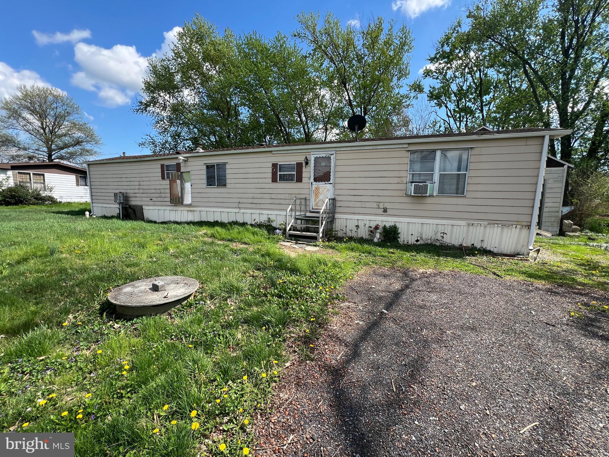 2318 ROCKVALE ROAD