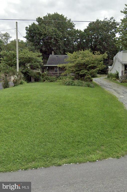 527 BAUMGARDNER ROAD