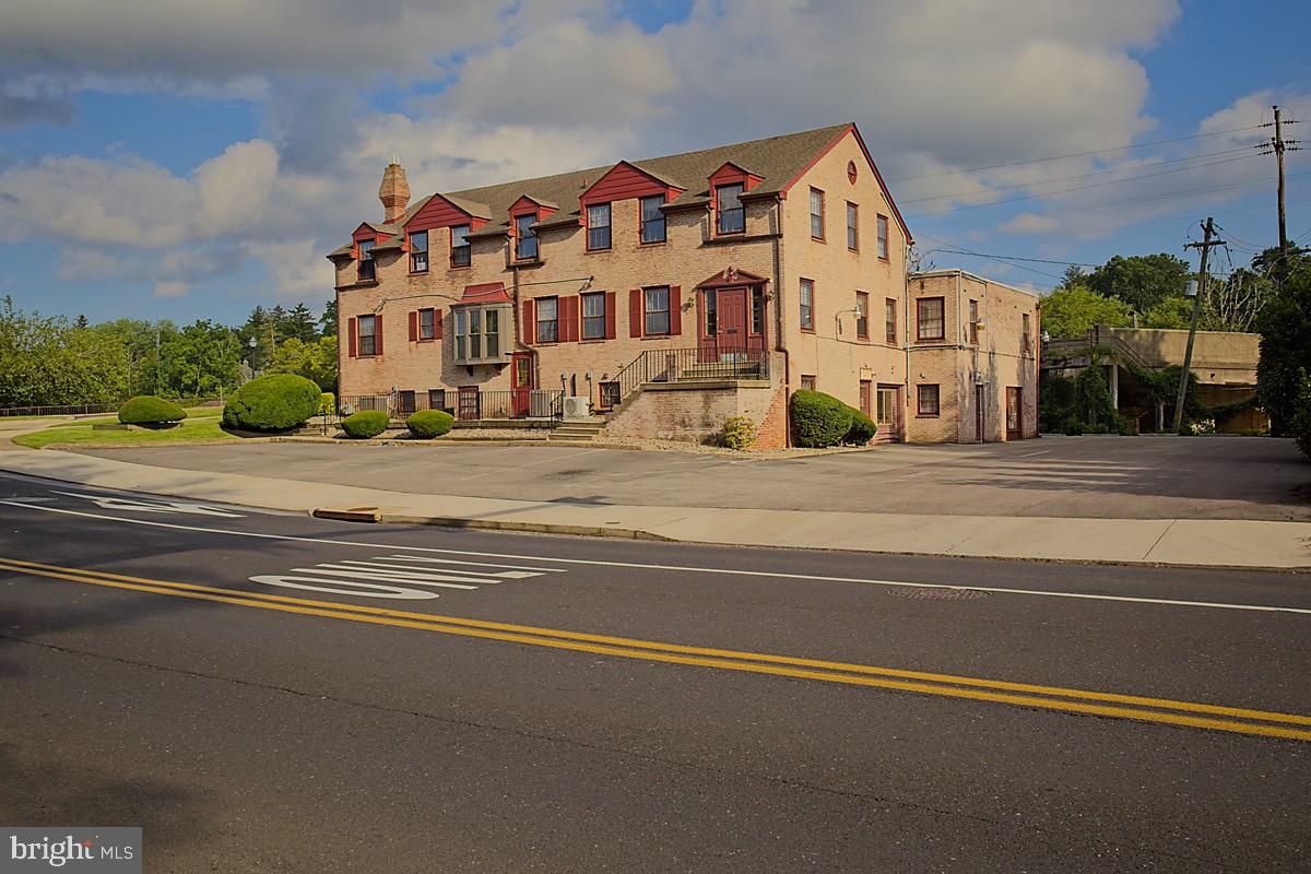 766 Old York Rd