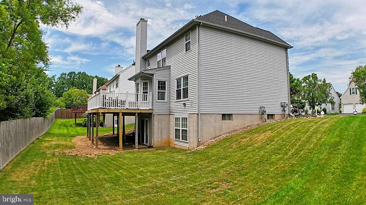 504 Lantern Ln