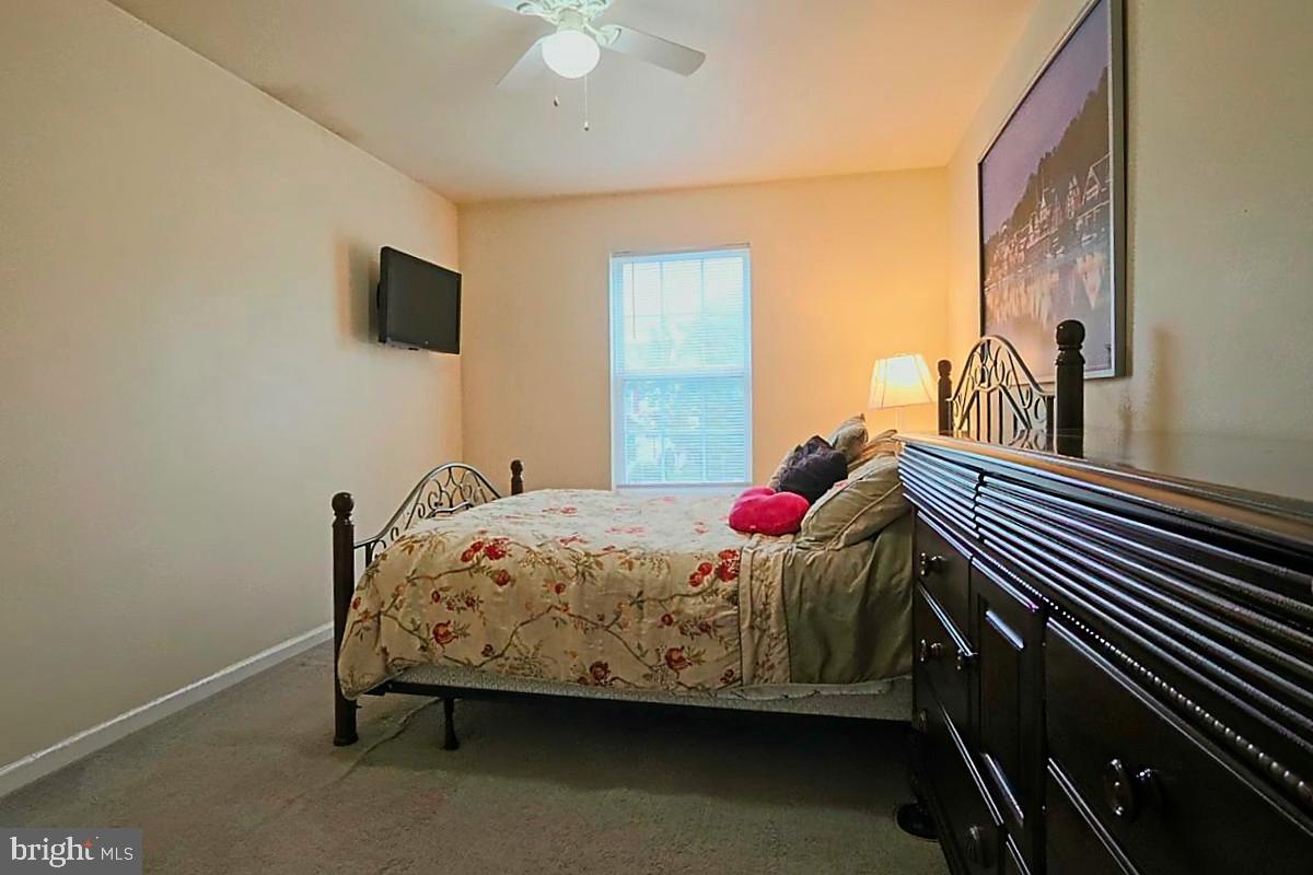 504 Lantern Ln