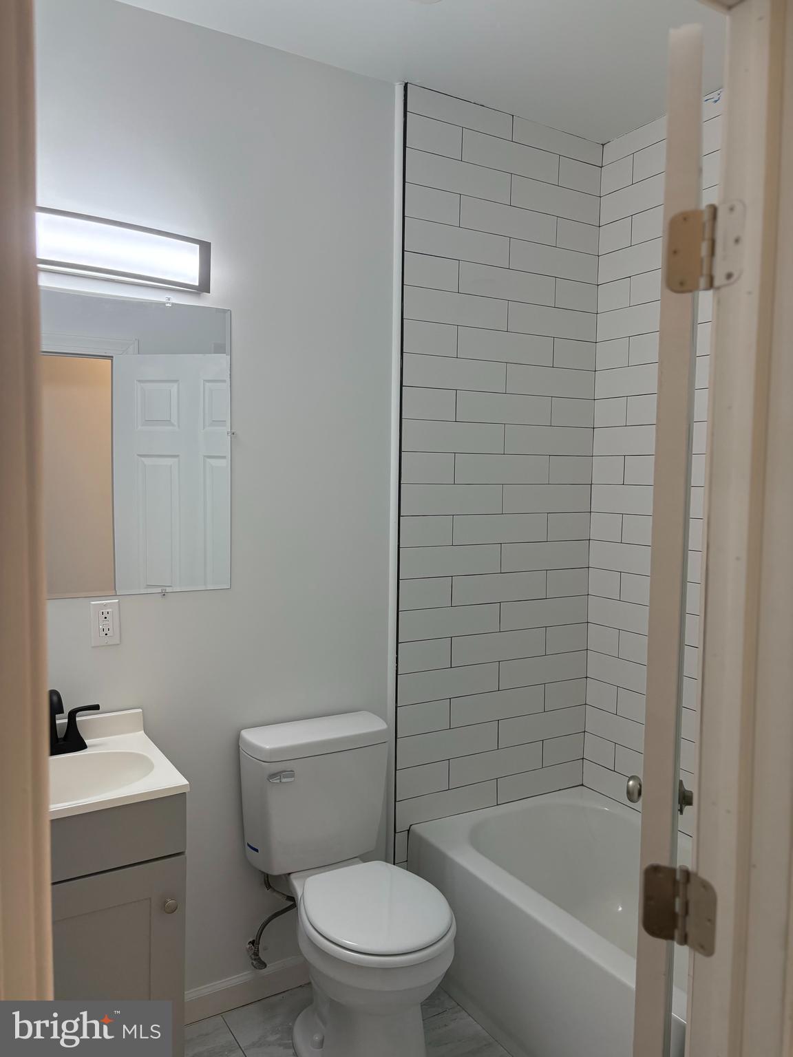 4926 W THOMPSON STREET 1