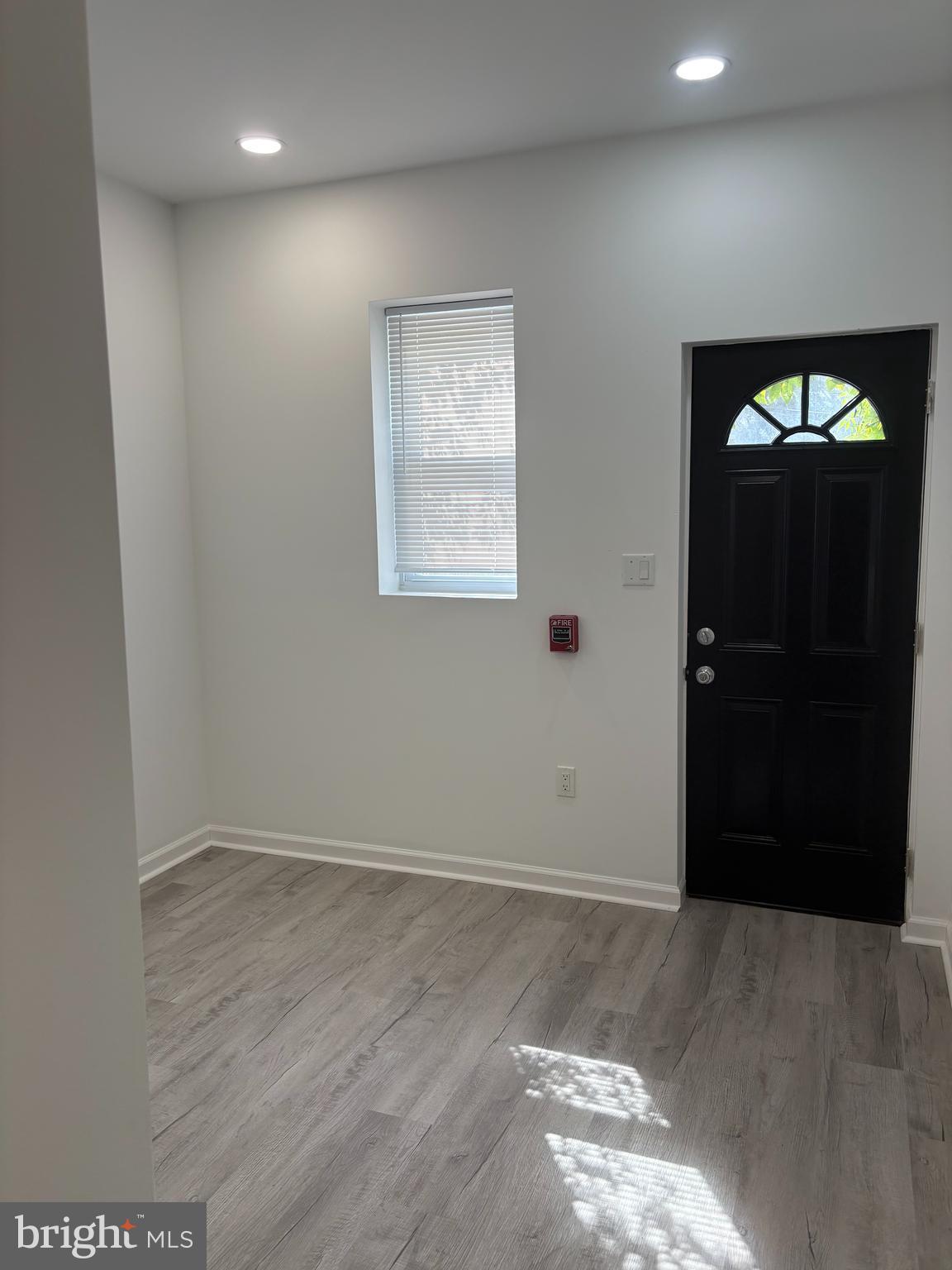 4926 W THOMPSON STREET 1