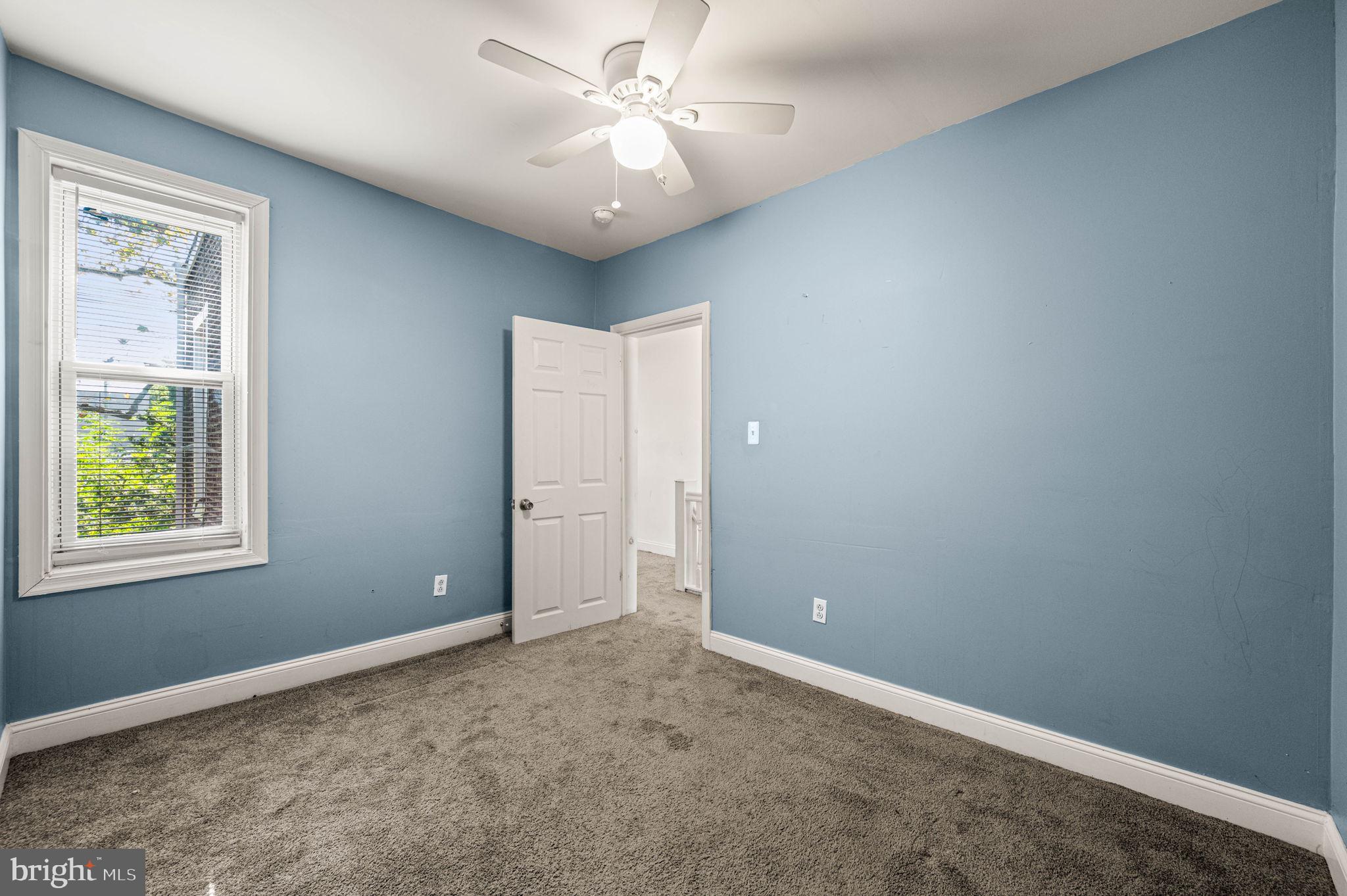 6148 LARCHWOOD AVENUE