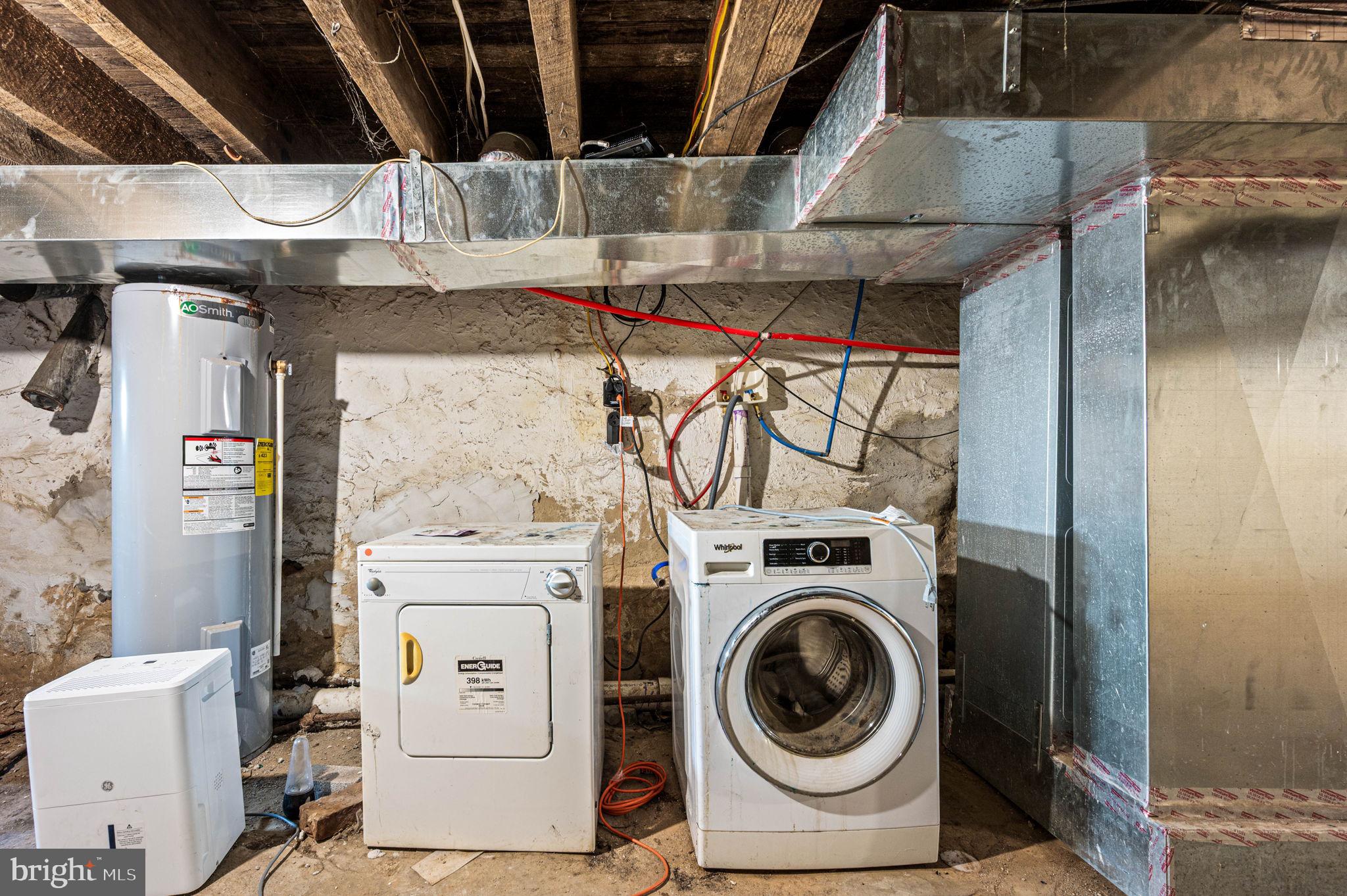 6148 LARCHWOOD AVENUE