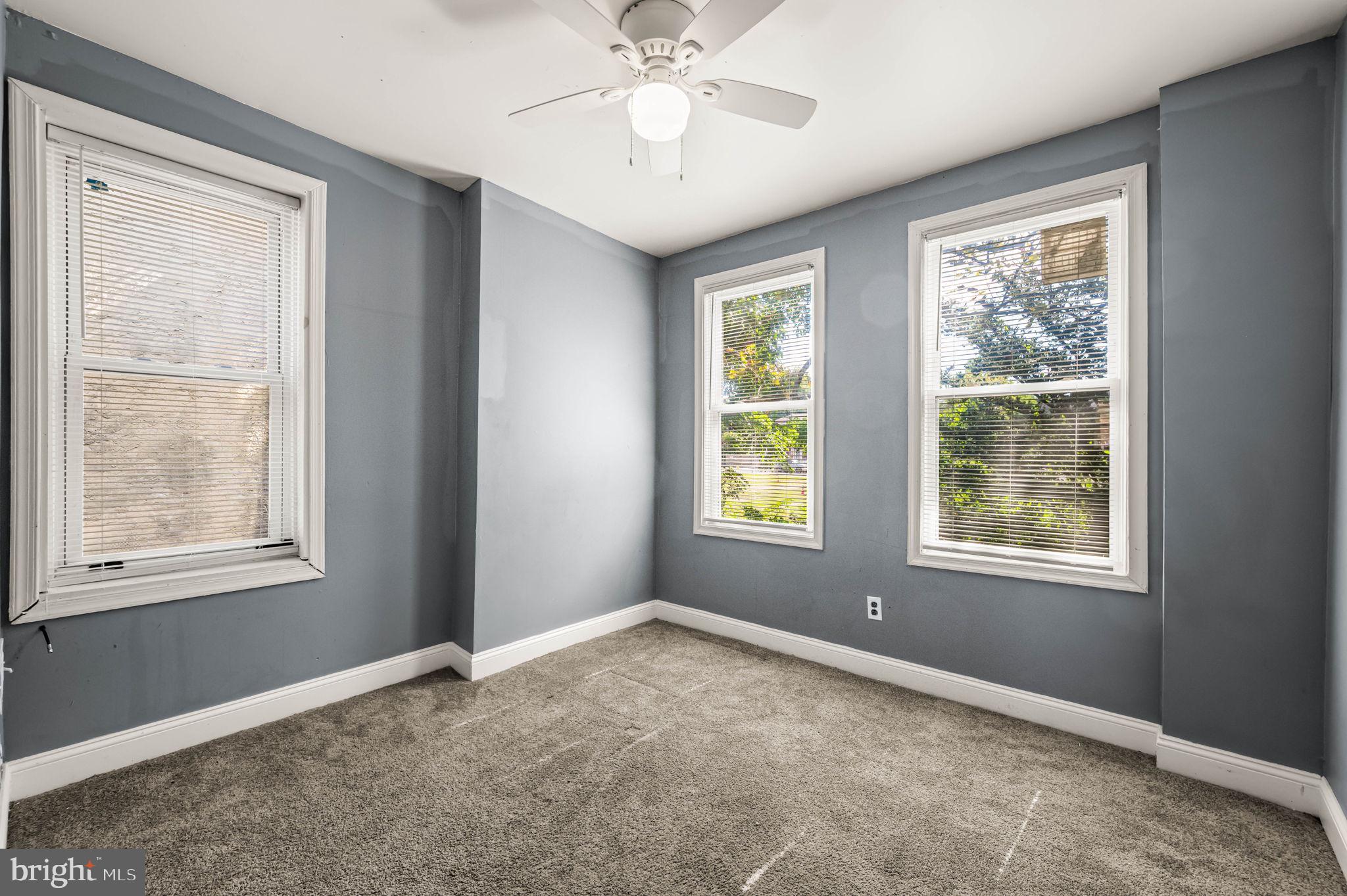 6148 LARCHWOOD AVENUE