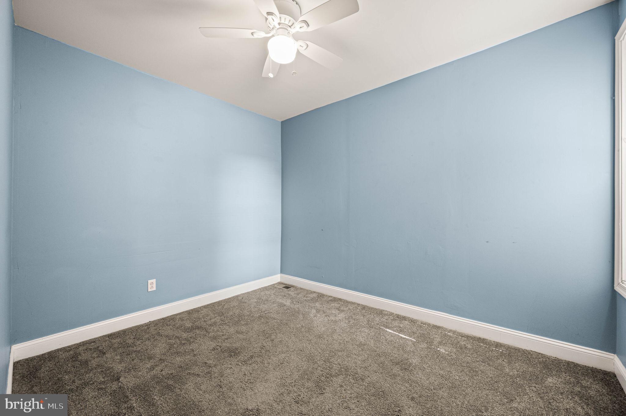 6148 LARCHWOOD AVENUE