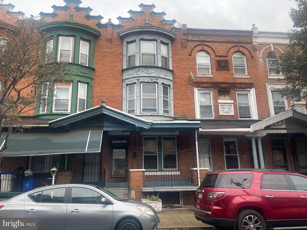 3729 N 15TH STREET