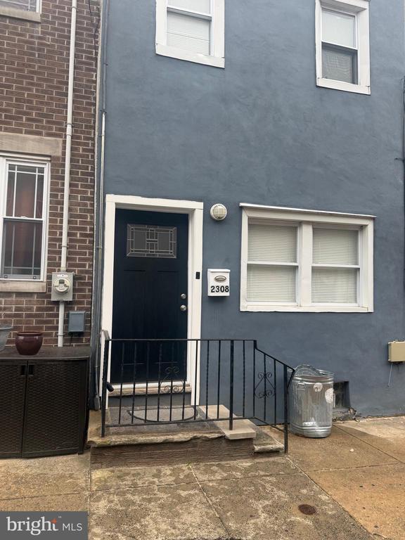 2308 GREENWICH STREET