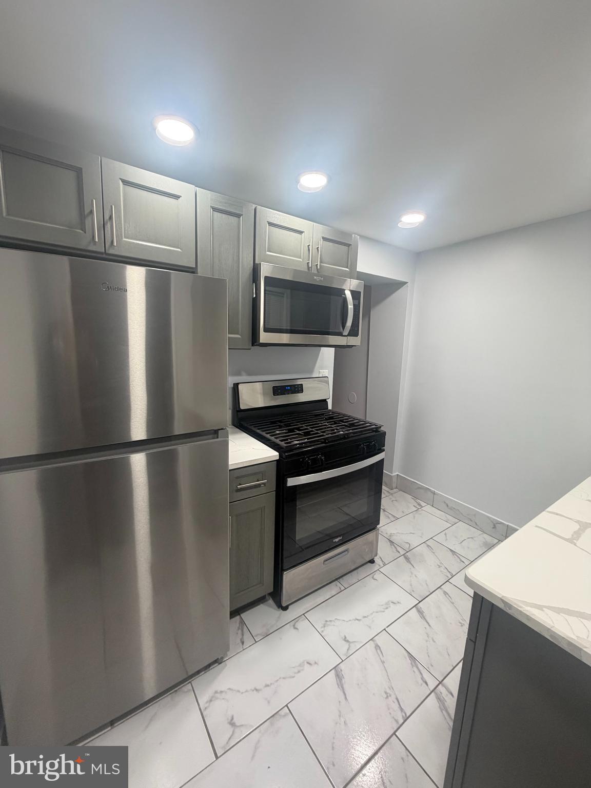 2308 GREENWICH STREET