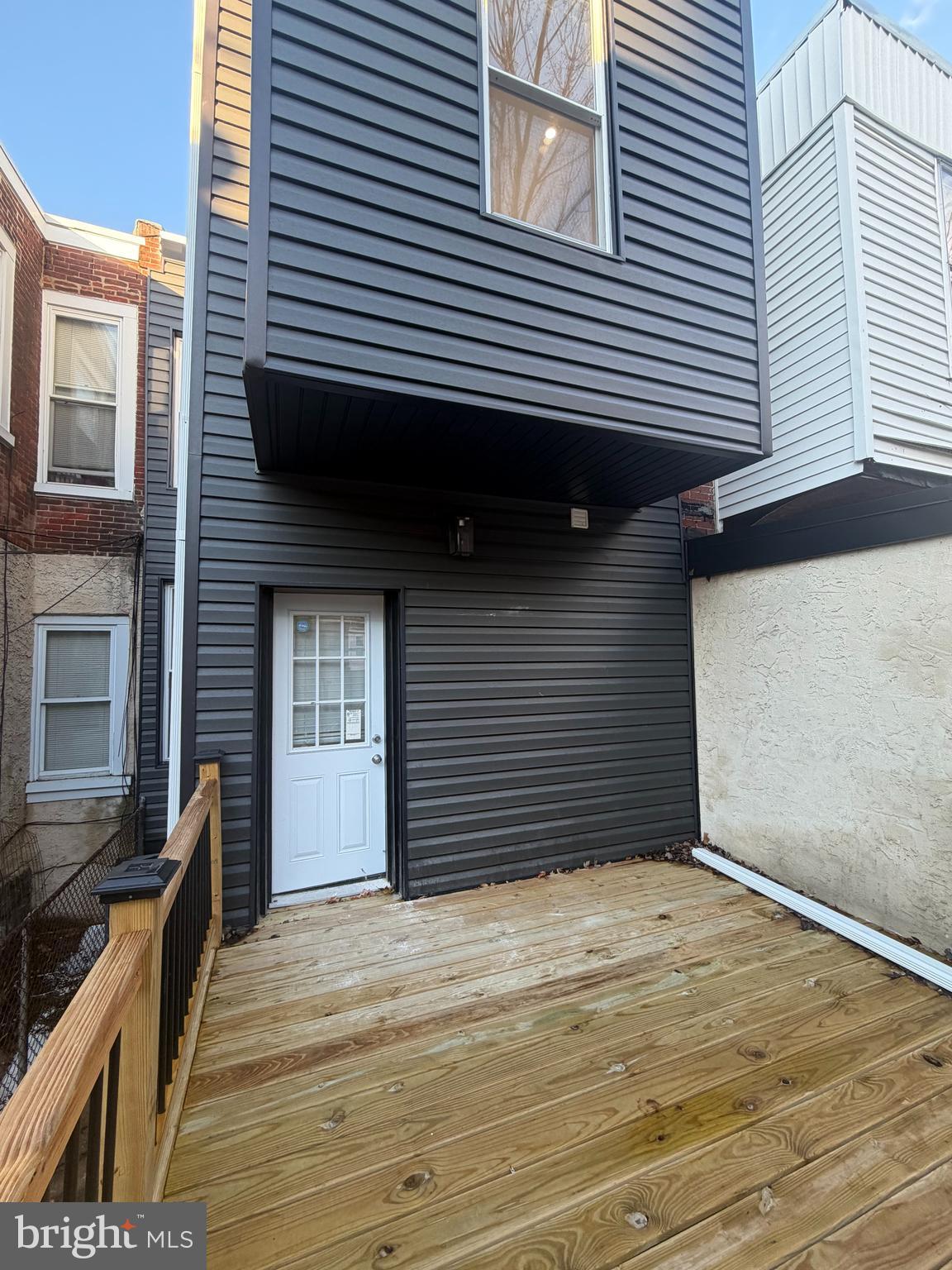 6232 LARCHWOOD AVENUE