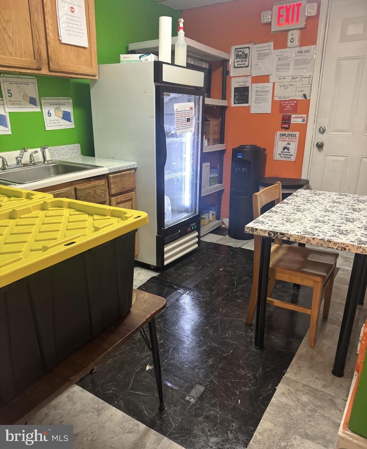 433 E WYOMING AVENUE