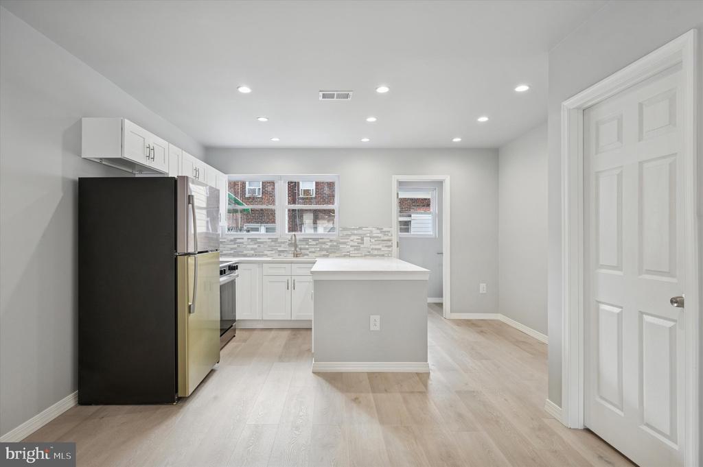 2530 S 74TH STREET