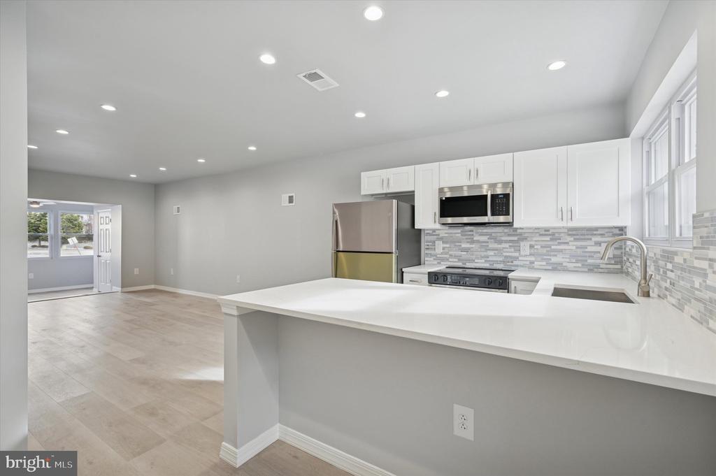 2530 S 74TH STREET