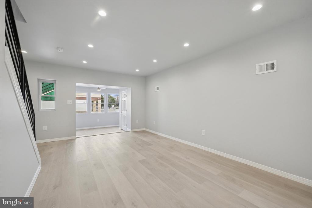 2530 S 74TH STREET