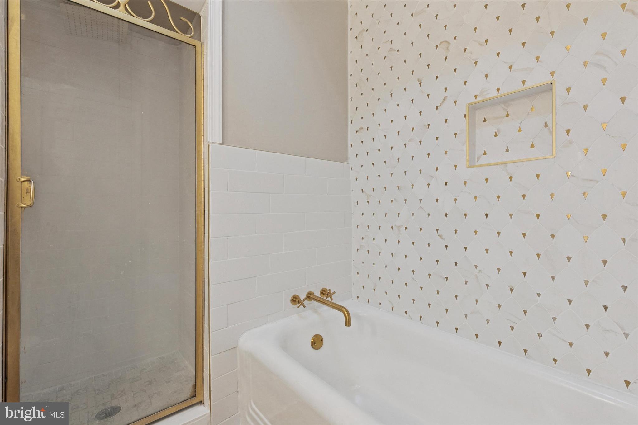 7247 PITTVILLE AVENUE