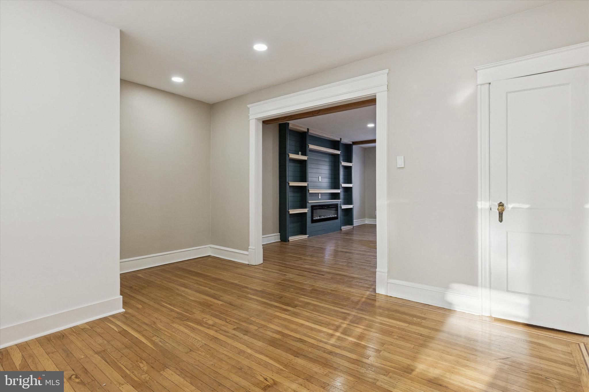 7247 PITTVILLE AVENUE