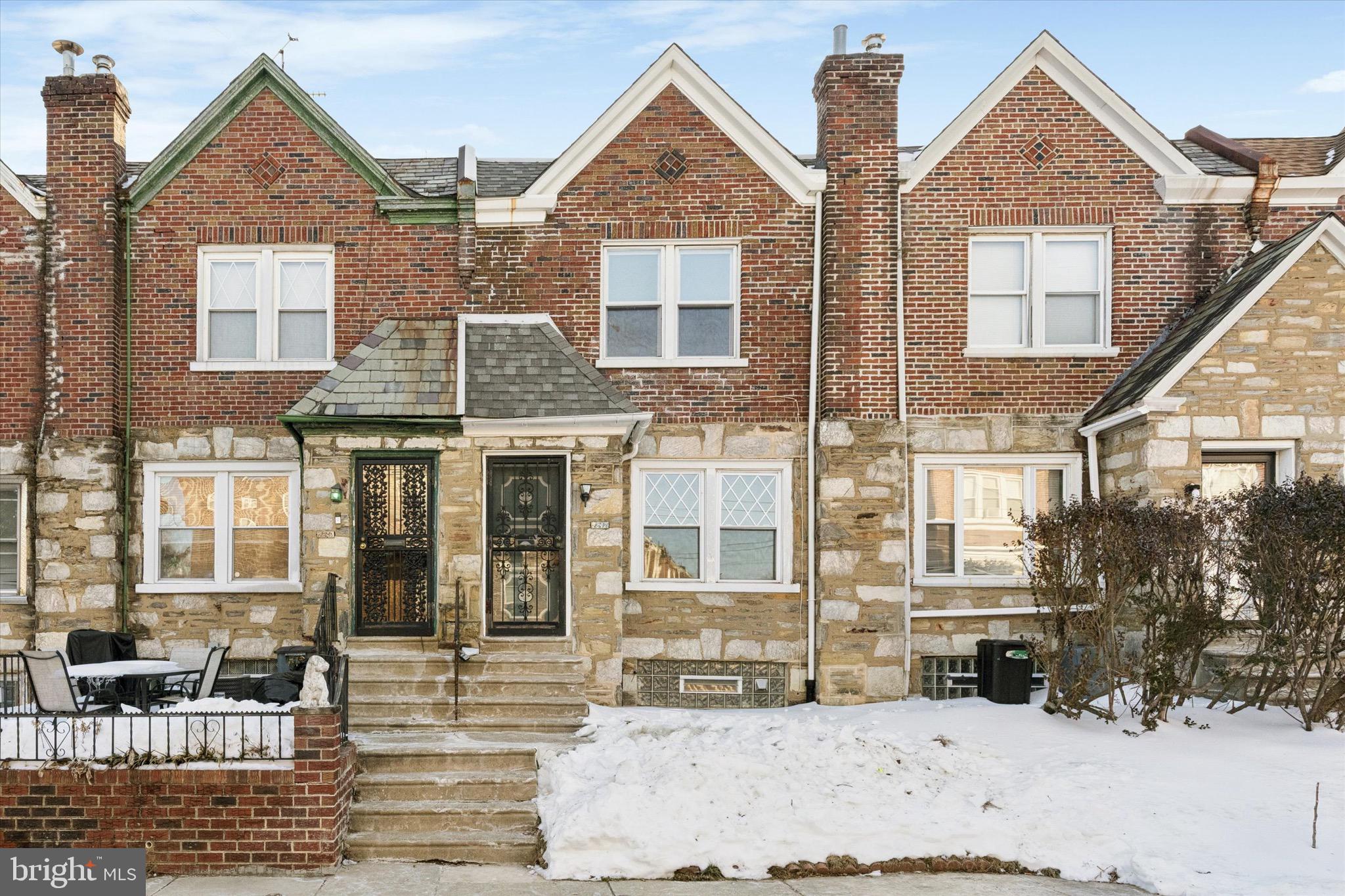 7247 PITTVILLE AVENUE