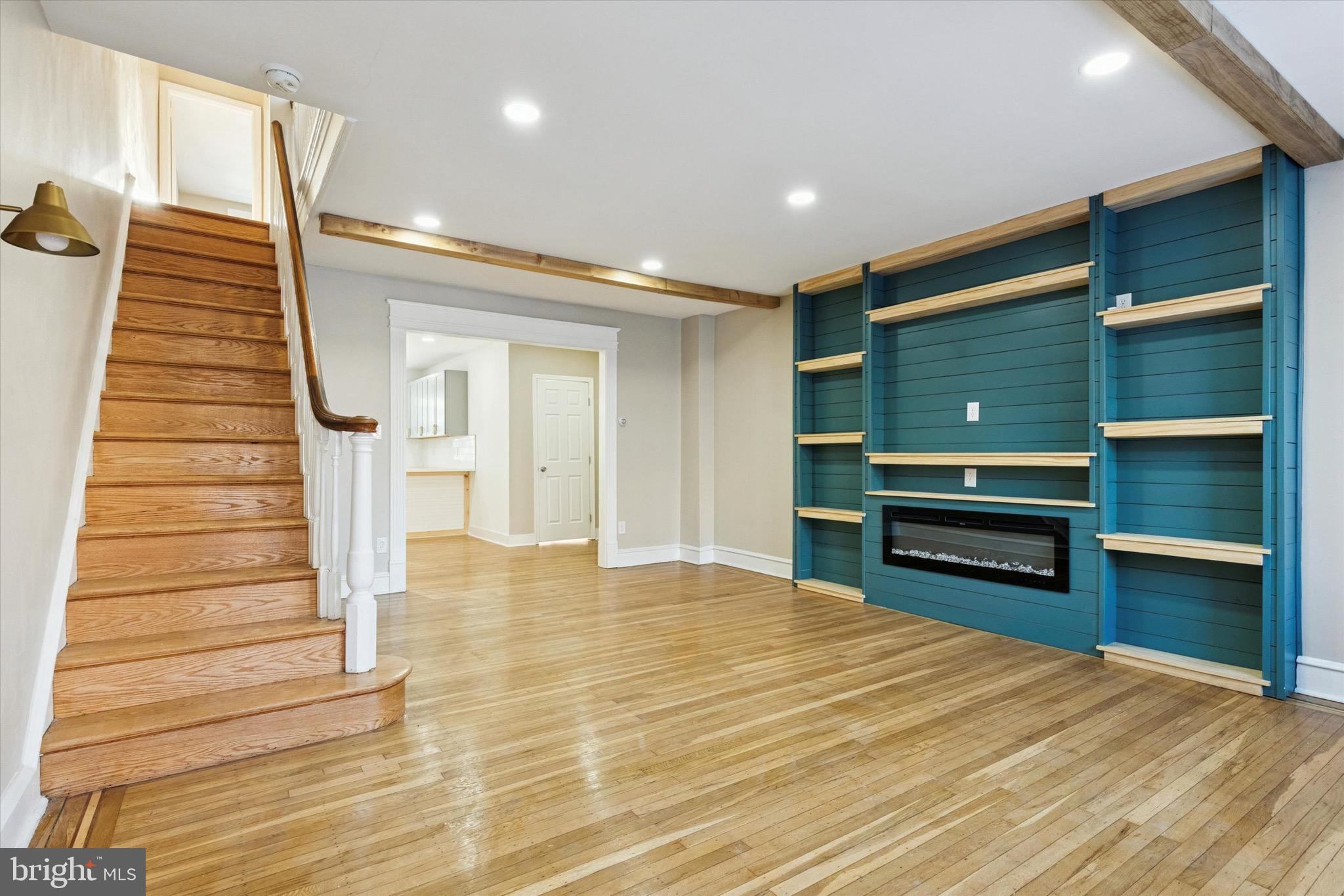 7247 PITTVILLE AVENUE