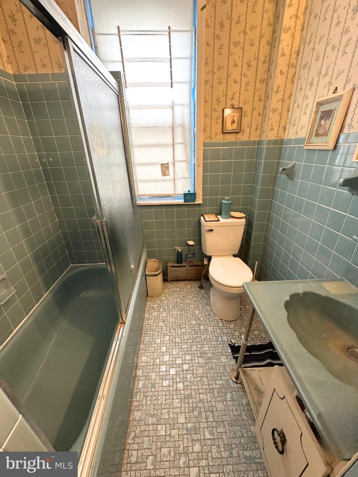 3038 W LEHIGH AVENUE