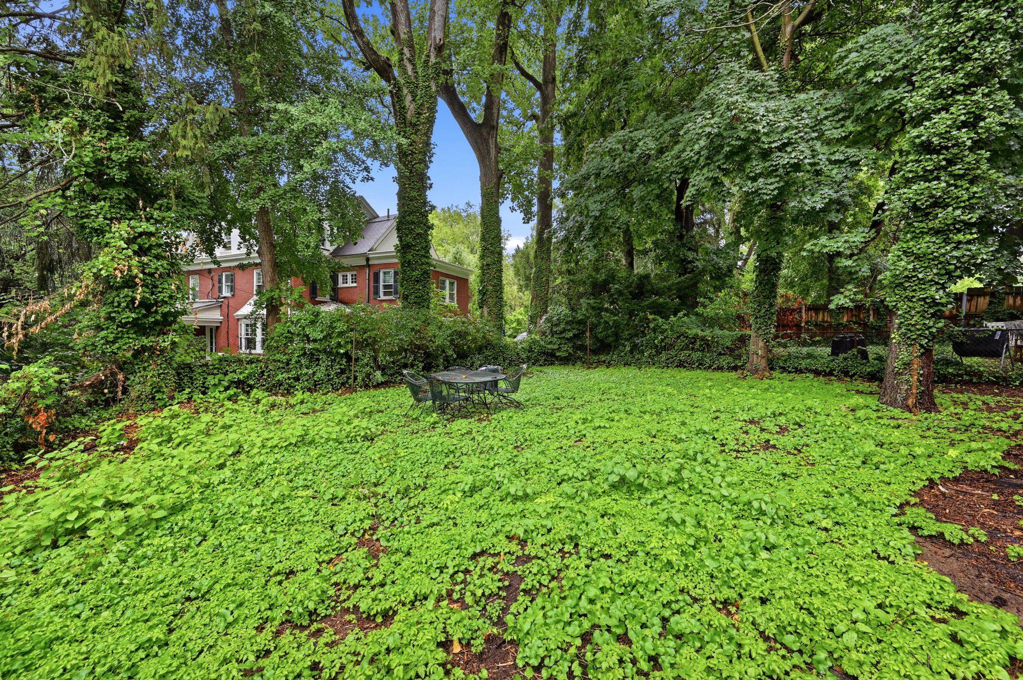 59 W WESTVIEW STREET