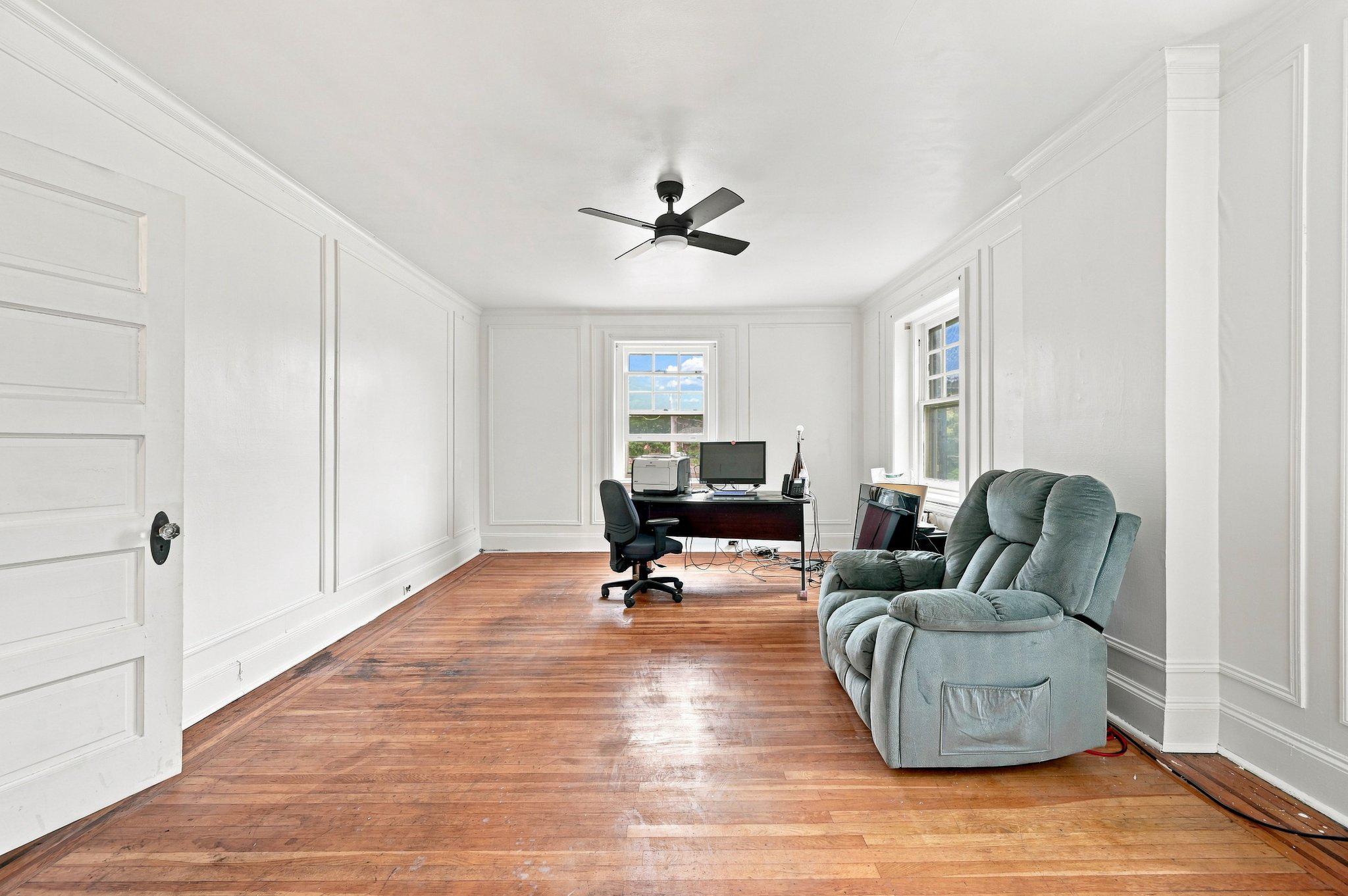 59 W WESTVIEW STREET