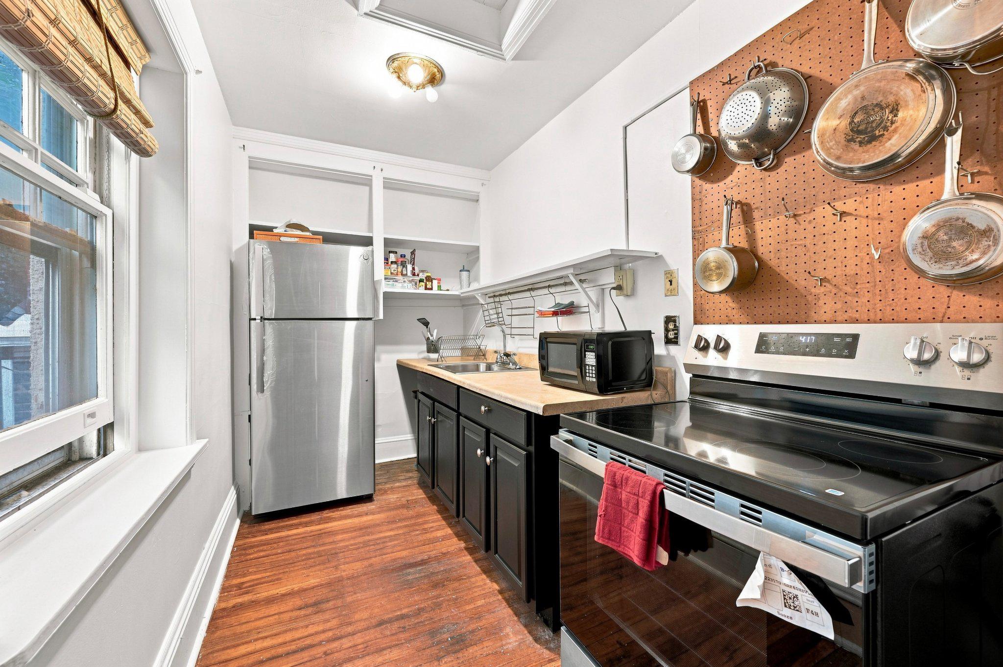 59 W WESTVIEW STREET