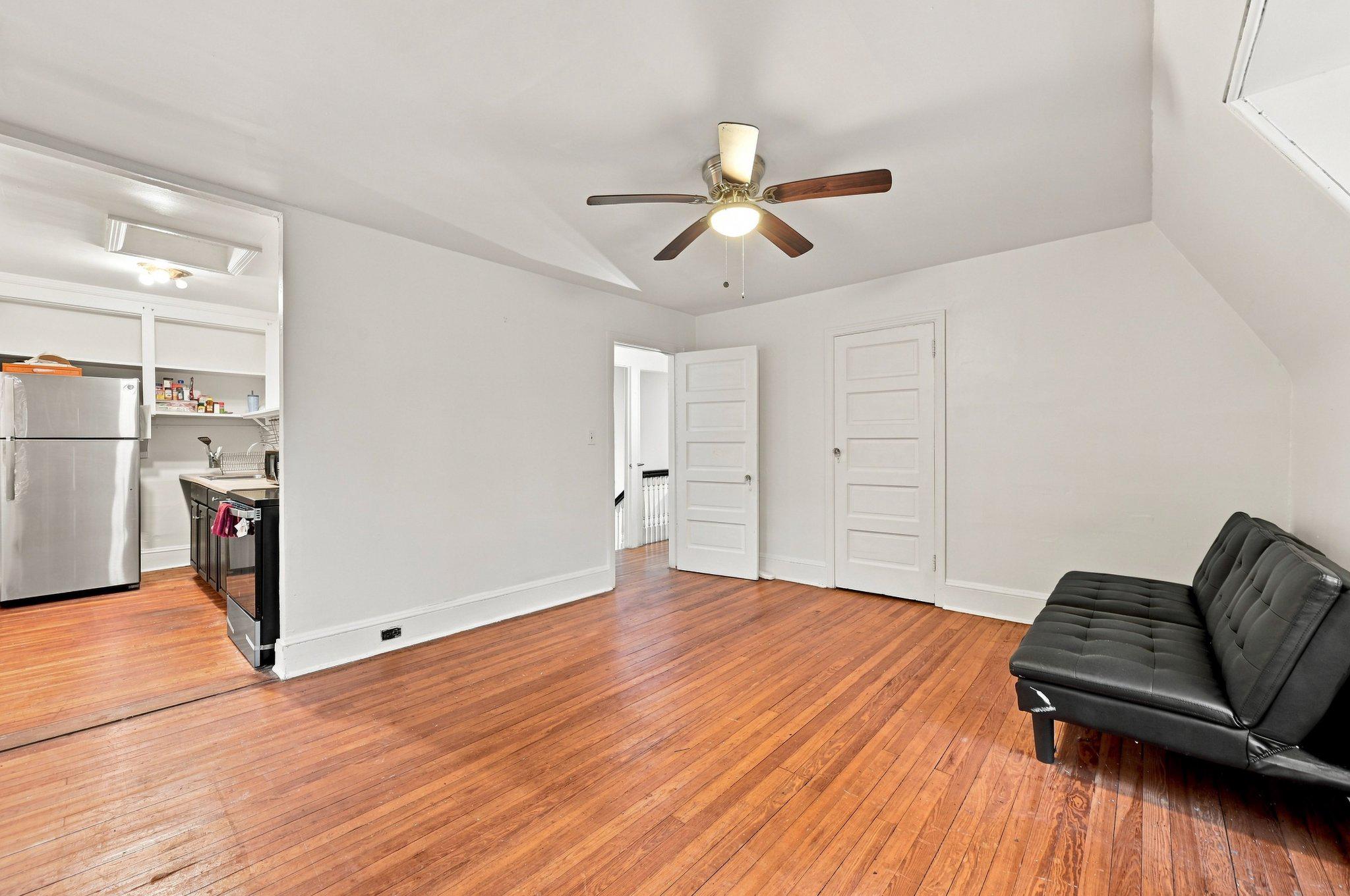 59 W WESTVIEW STREET
