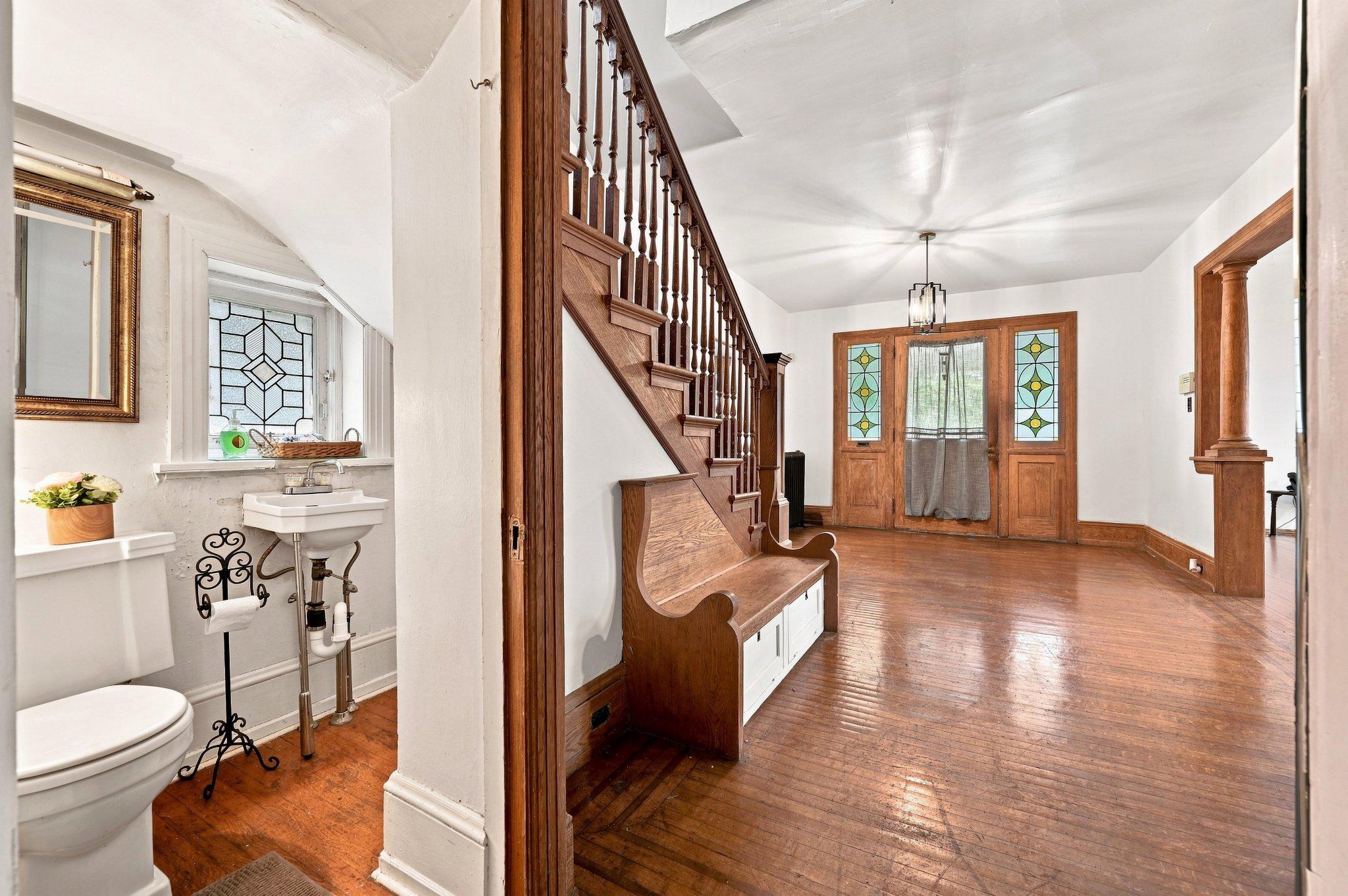 59 W WESTVIEW STREET