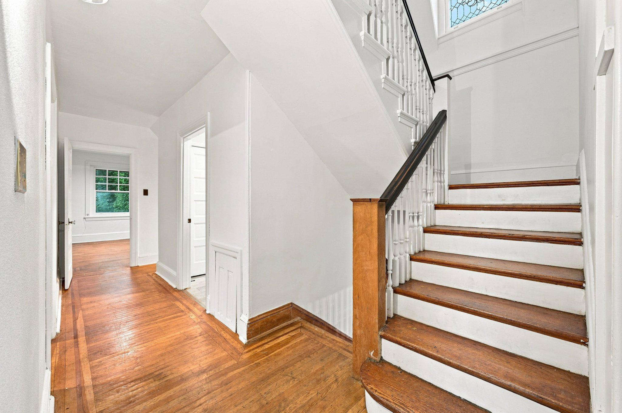 59 W WESTVIEW STREET