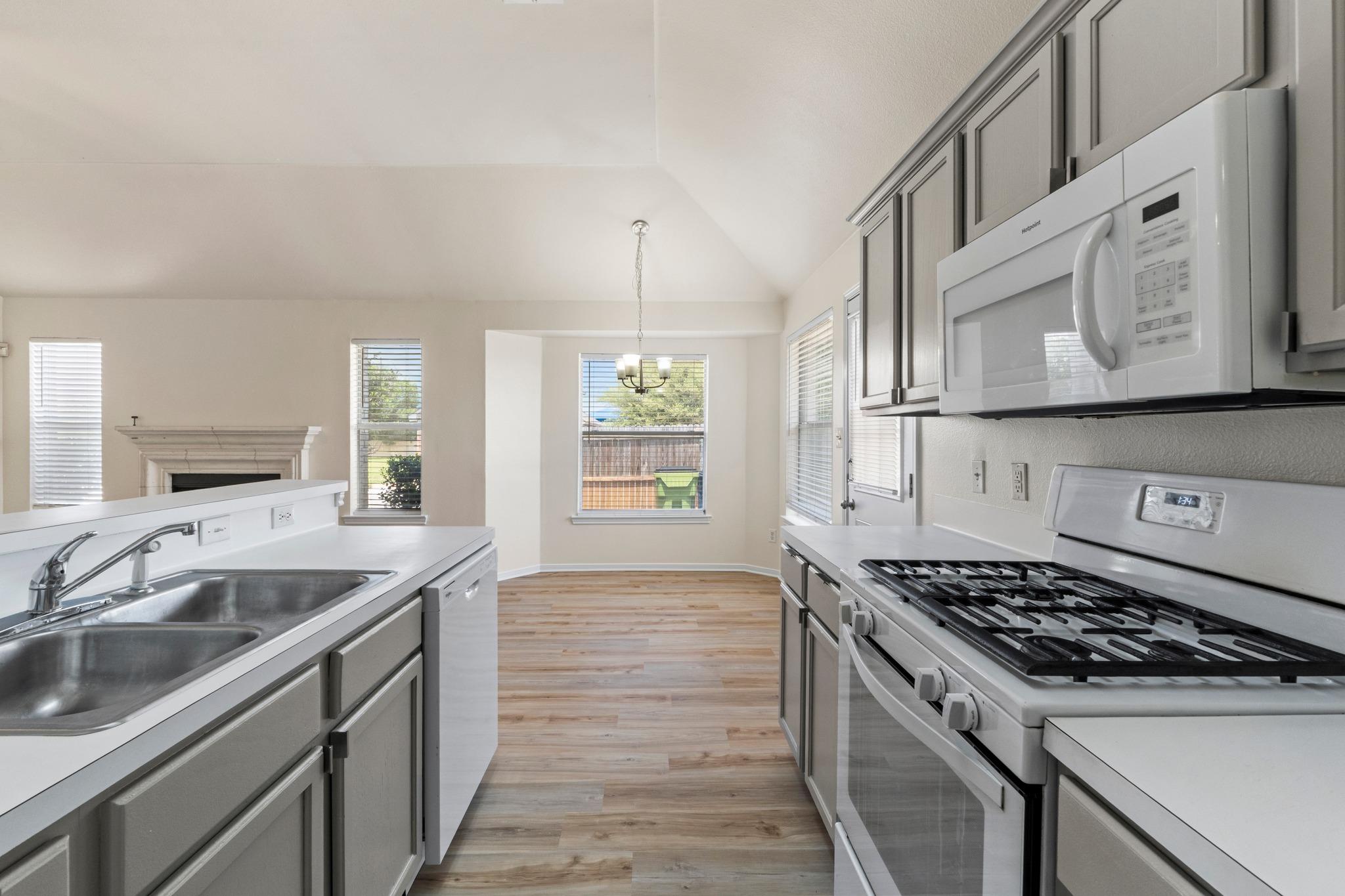 1501 Catherine CT