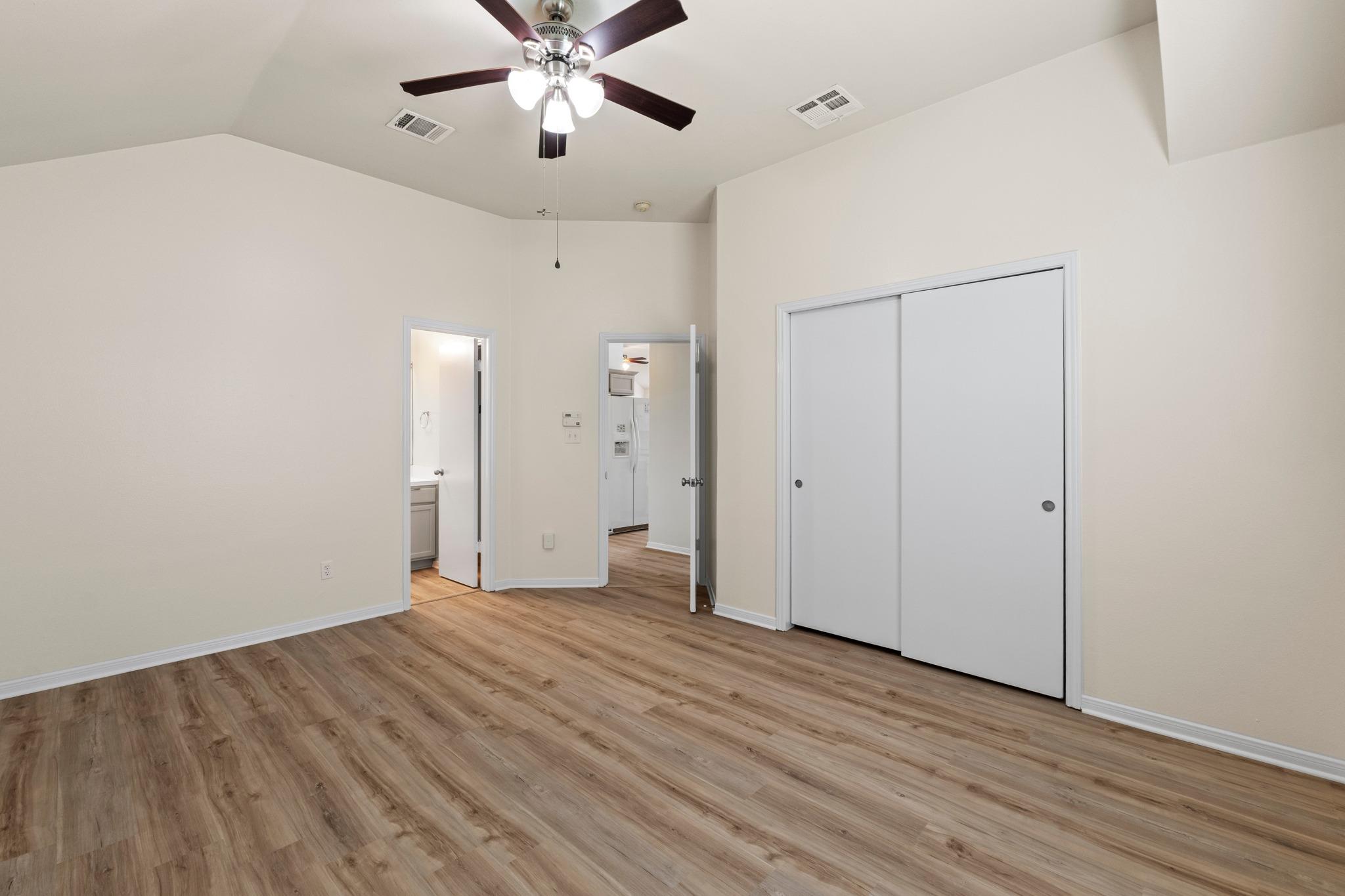 1501 Catherine CT
