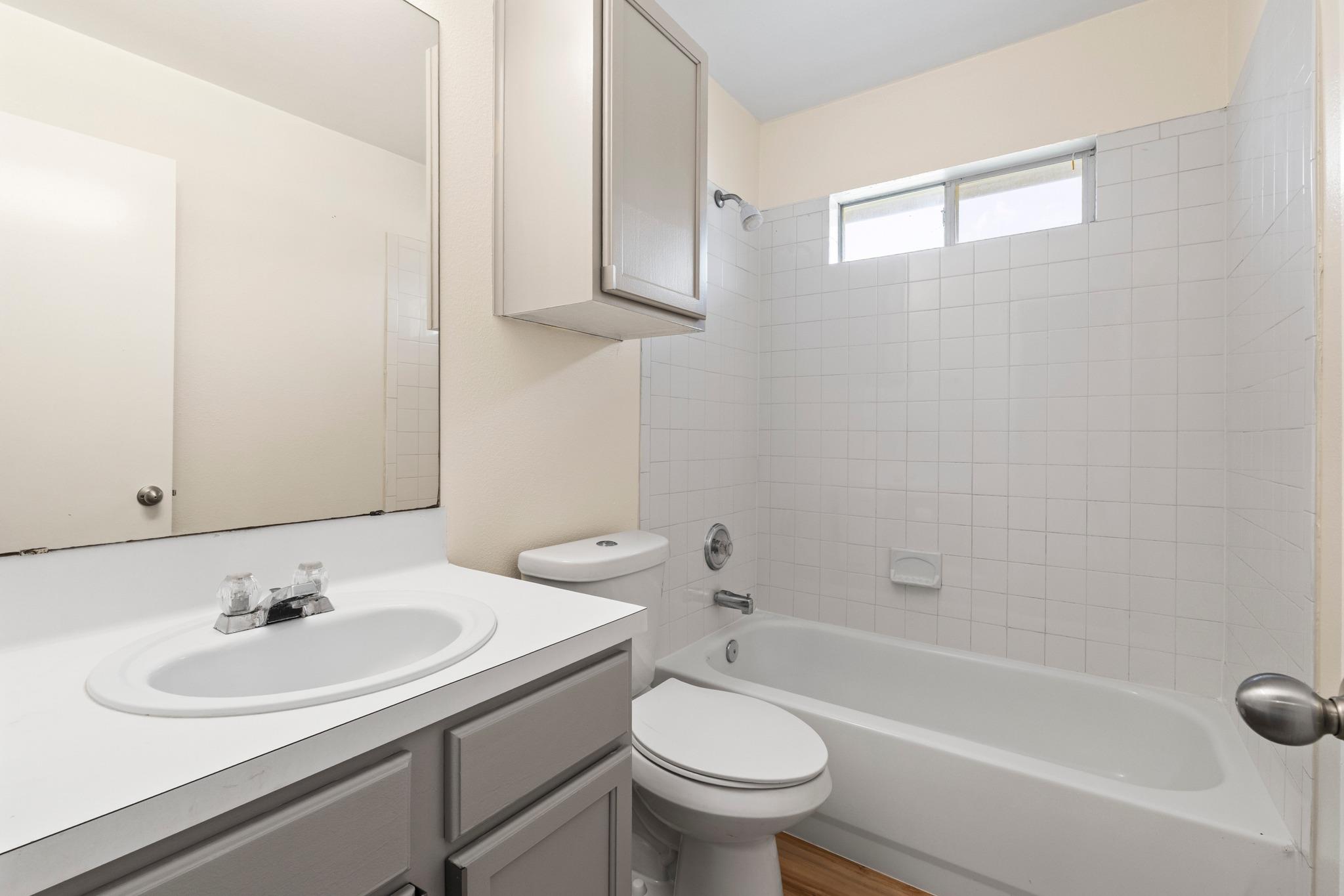 1501 Catherine CT