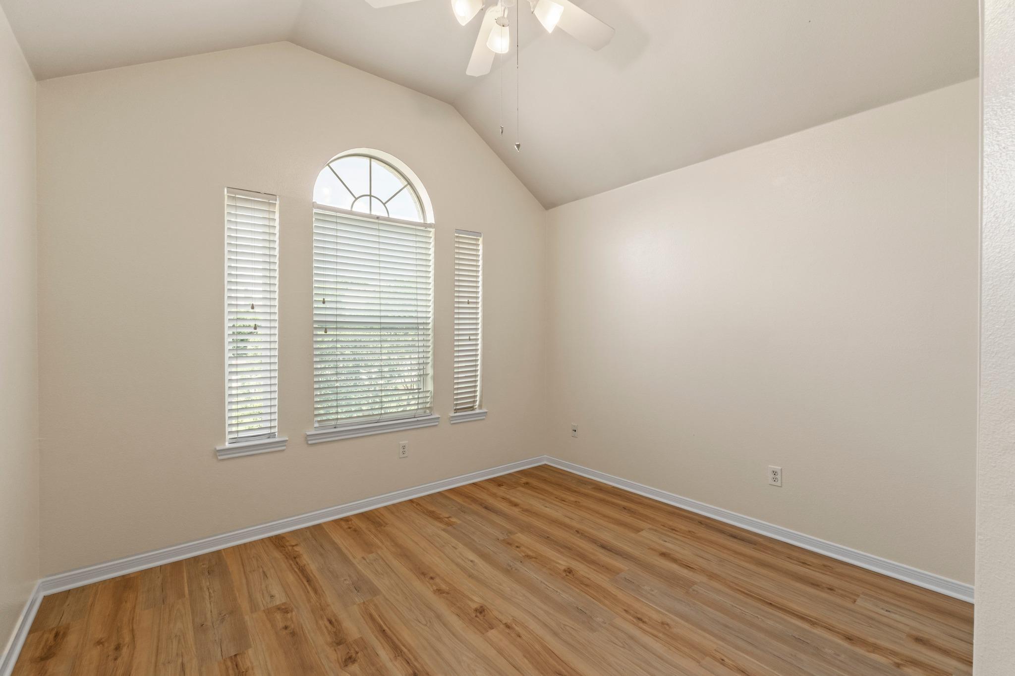 1501 Catherine CT