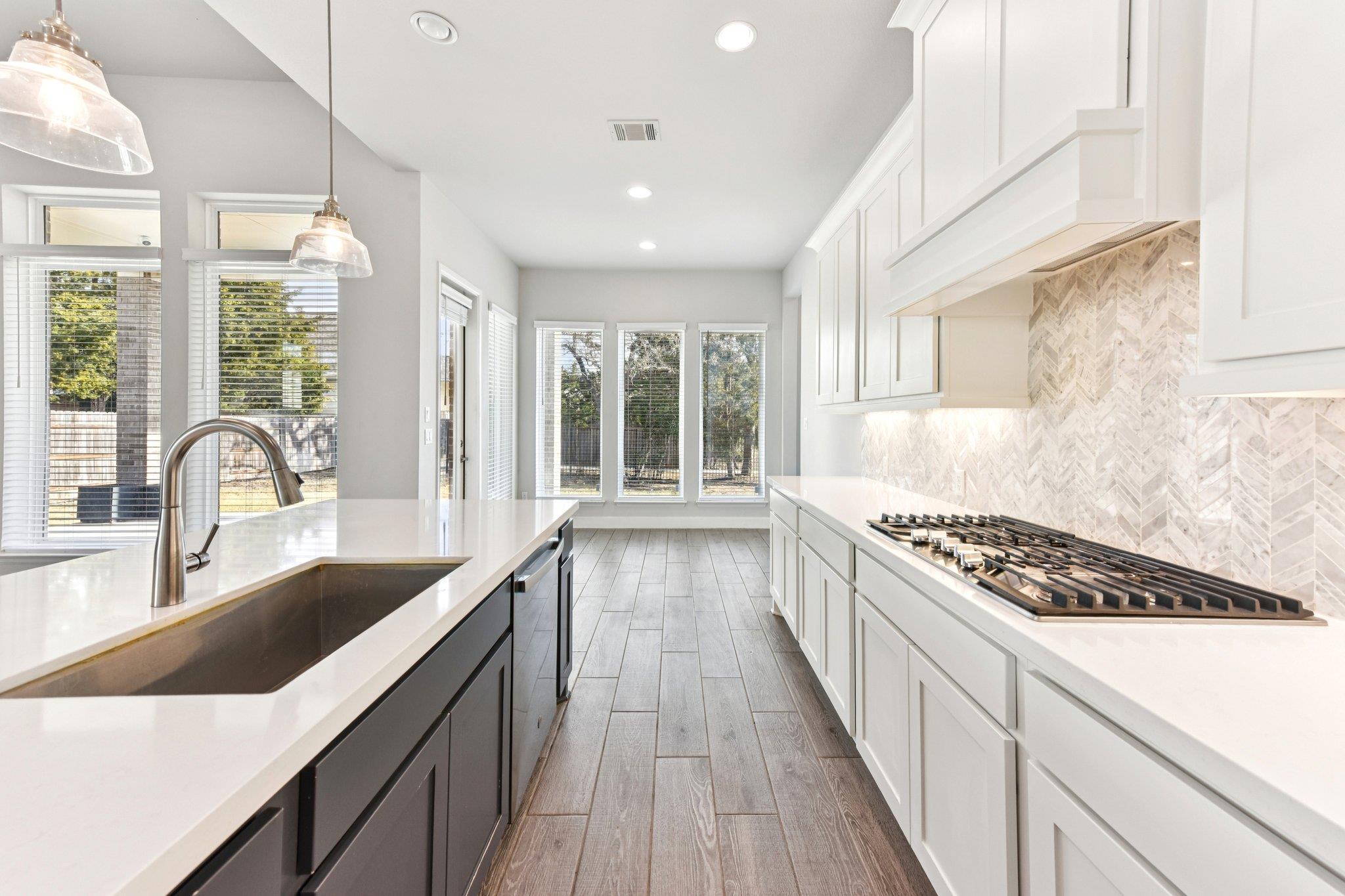 163 Kellogg LN
