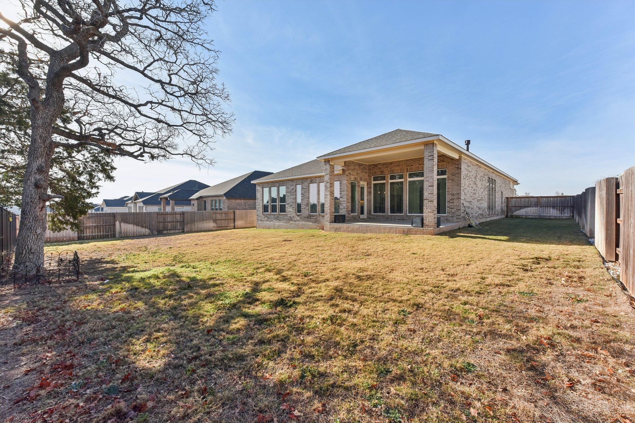 163 Kellogg LN