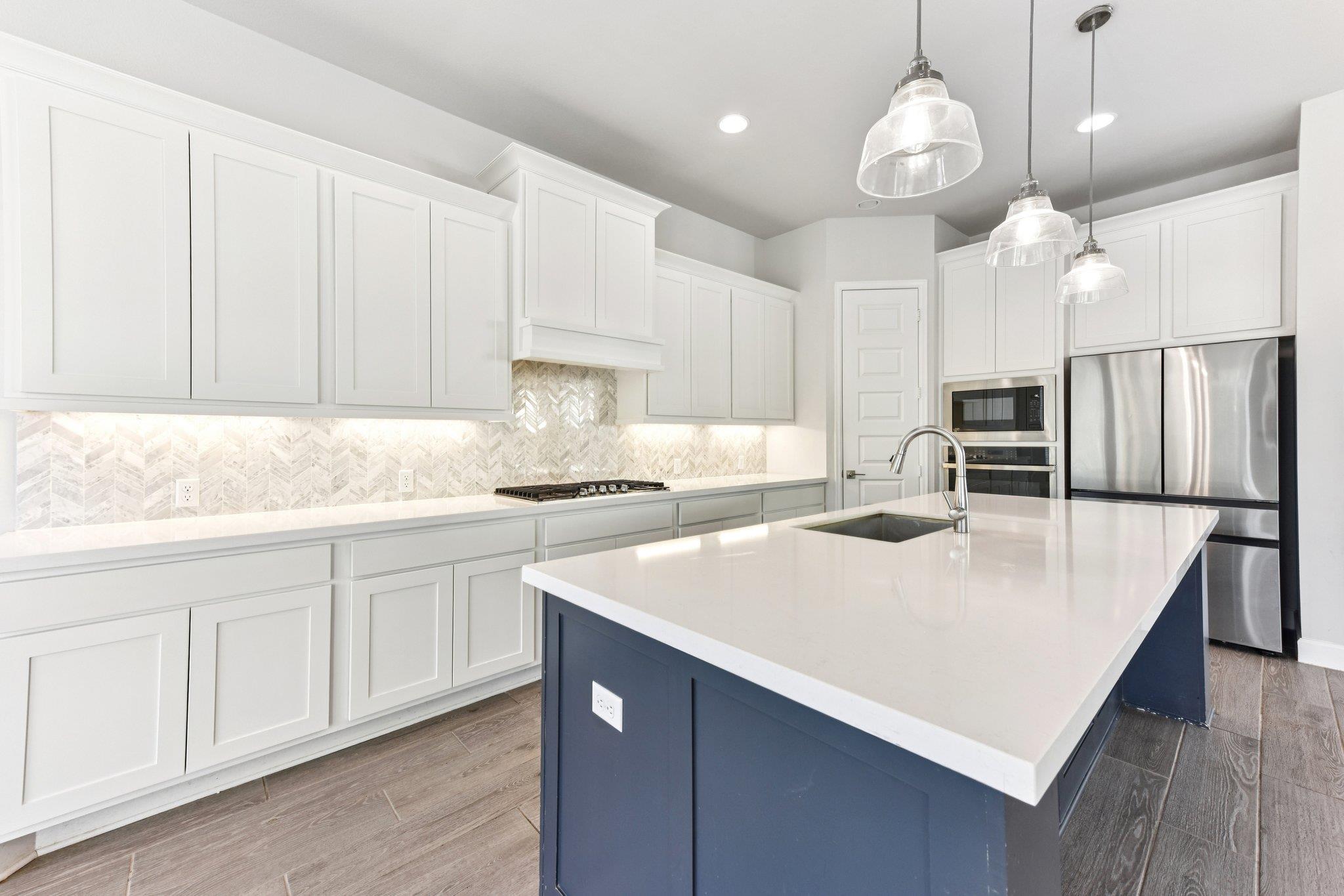 163 Kellogg LN