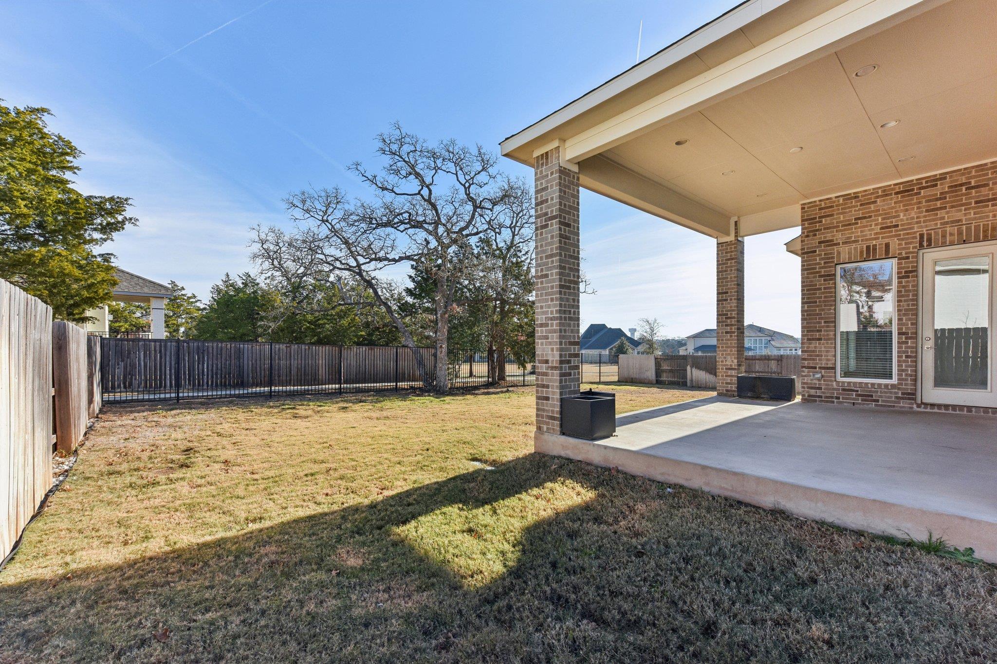 163 Kellogg LN