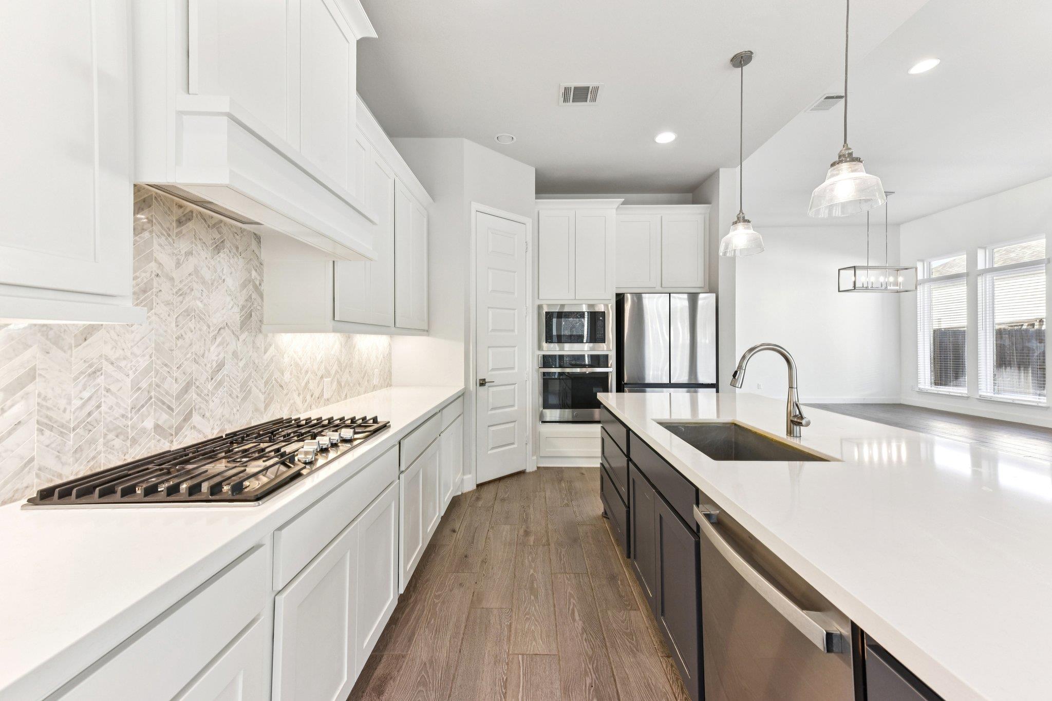 163 Kellogg LN