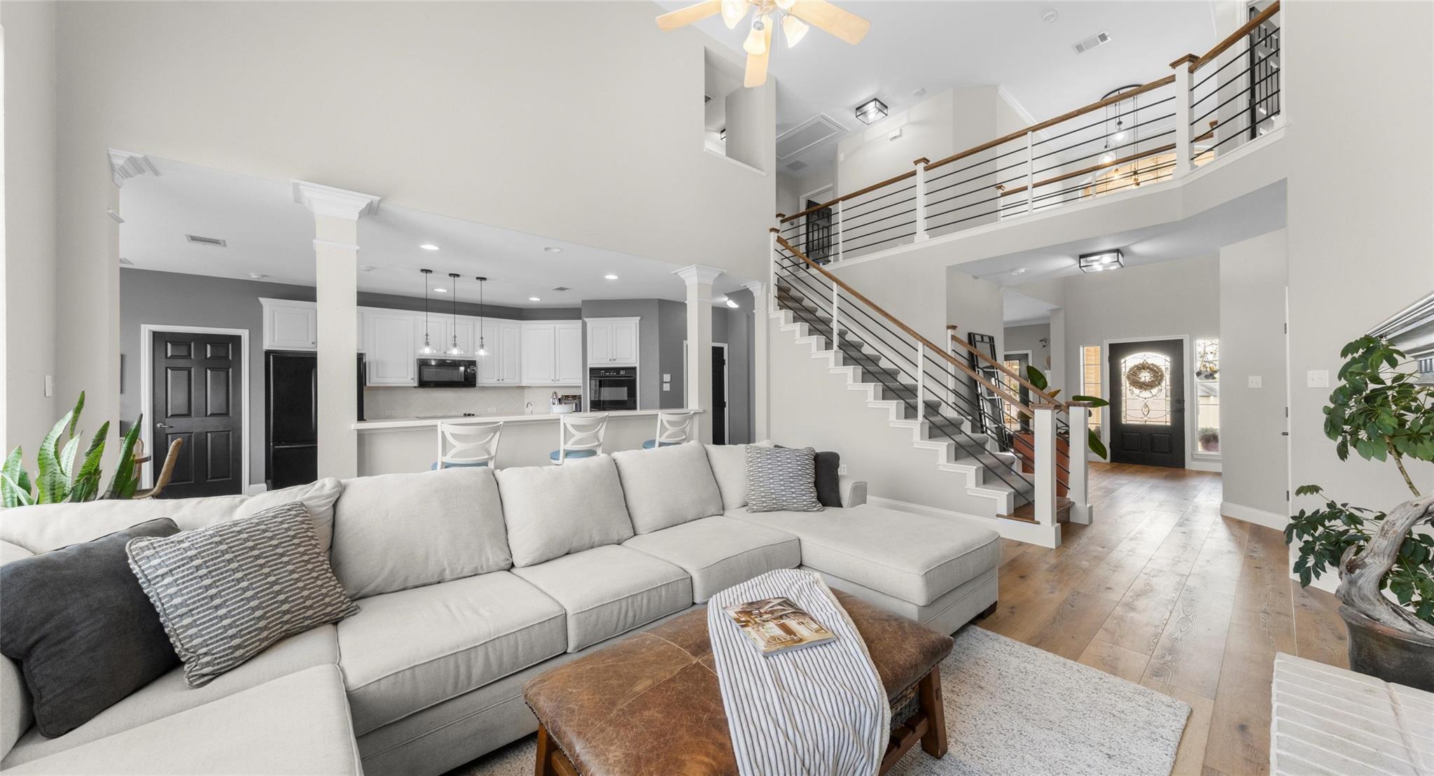 18702 Venture DR