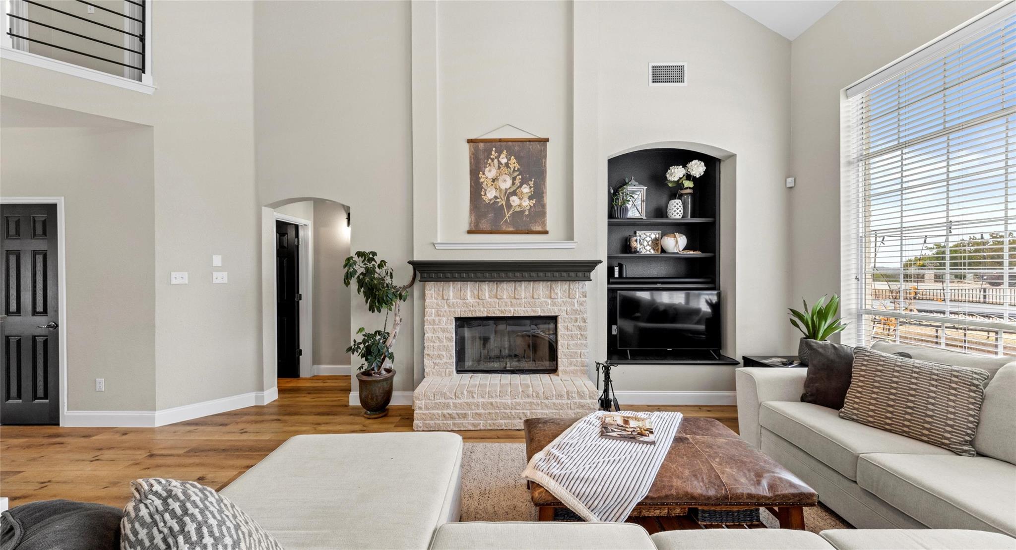 18702 Venture DR