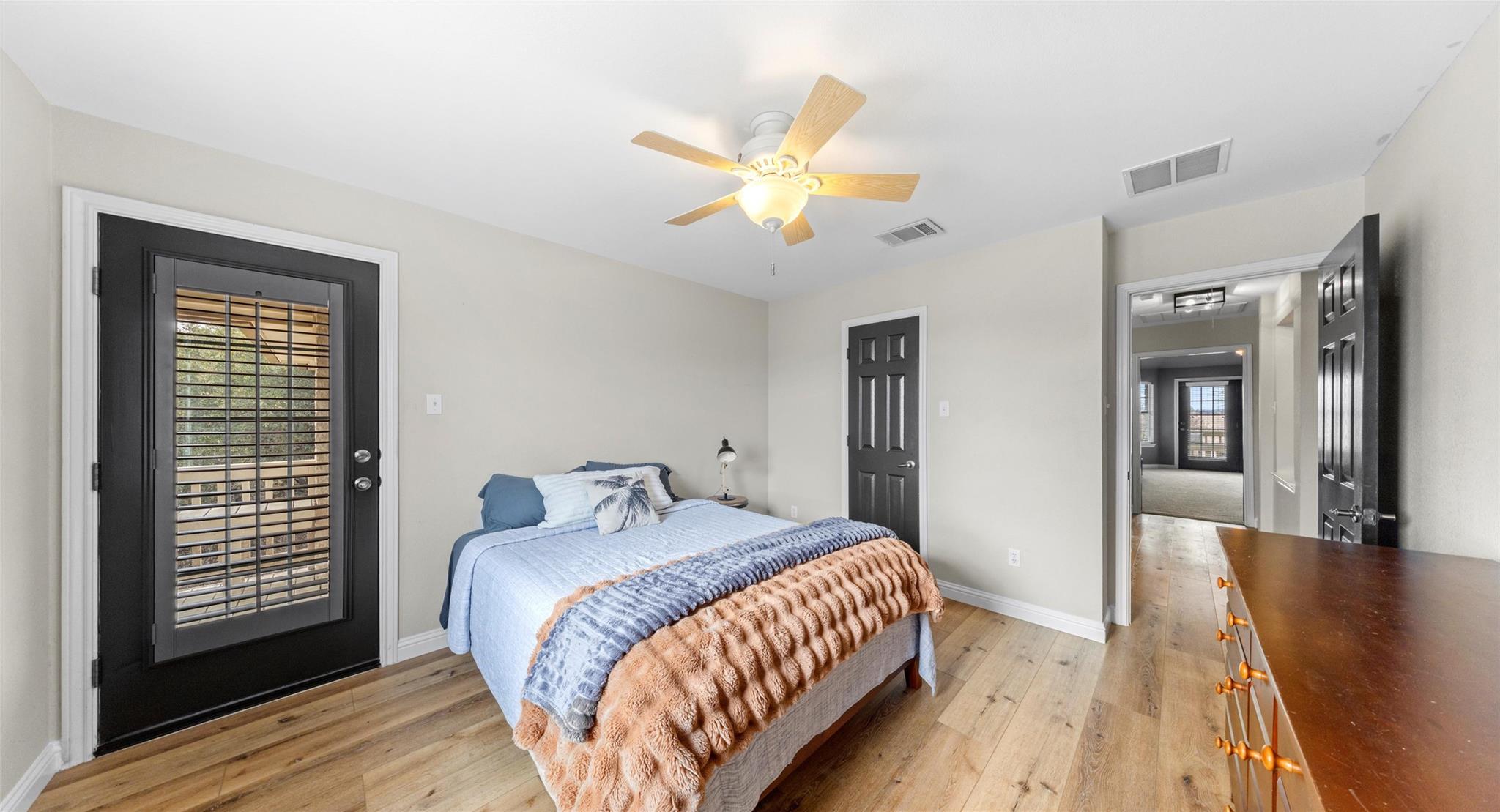 18702 Venture DR