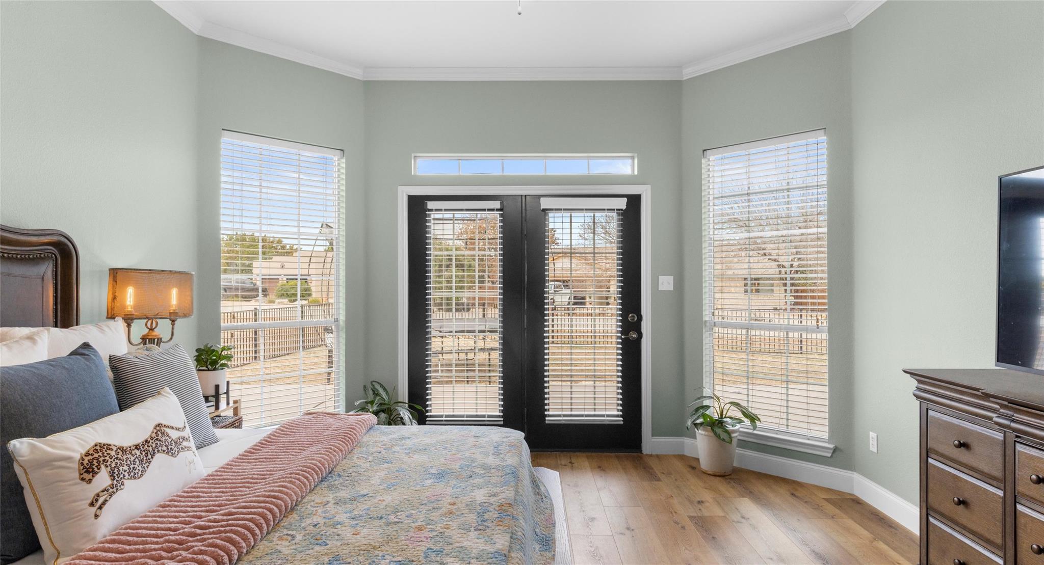 18702 Venture DR